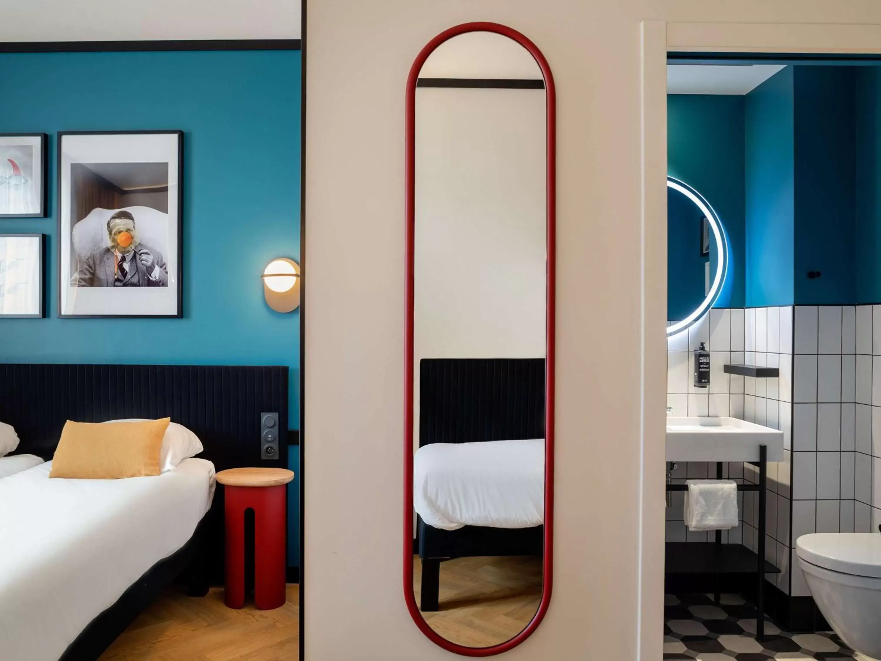 Bedroom, Bed in ibis Styles Dijon Central