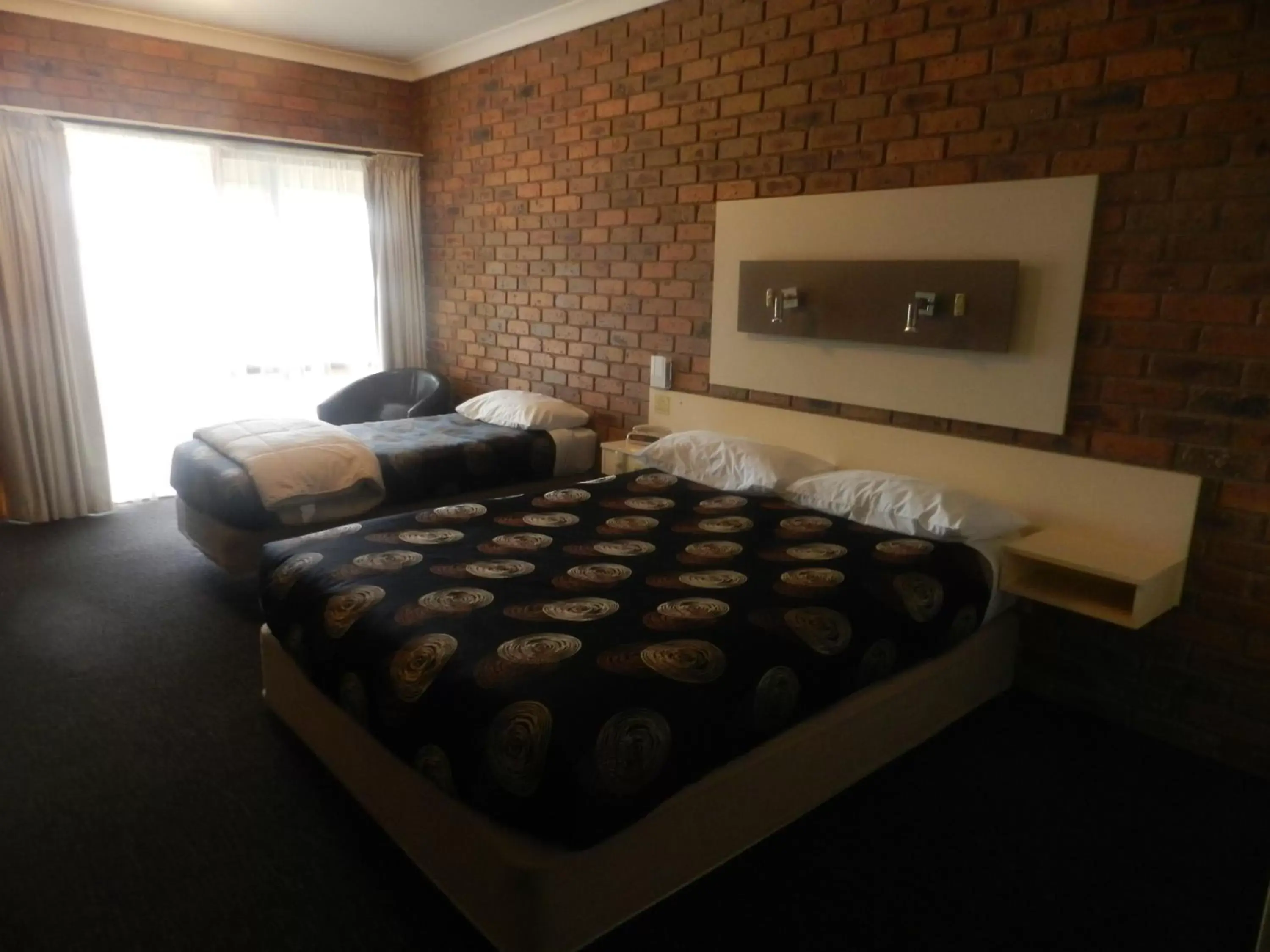 Bed in Travellers Rest Motor Inn Swan Hill