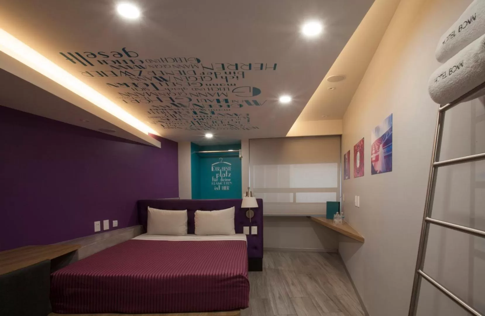 Photo of the whole room, Bed in Hotel Bonn