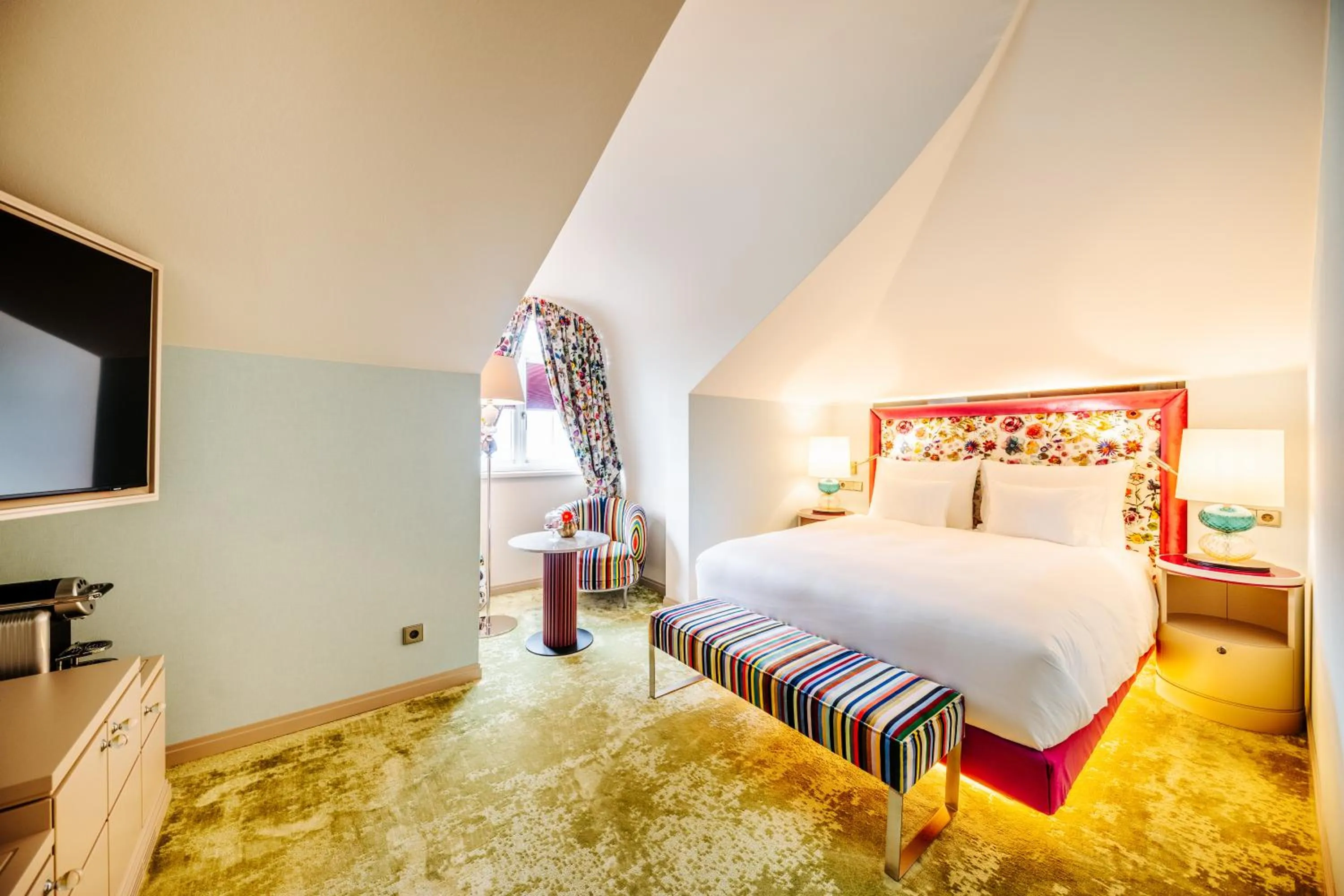 Bedroom, Bed in Hotel Schloss Seefels