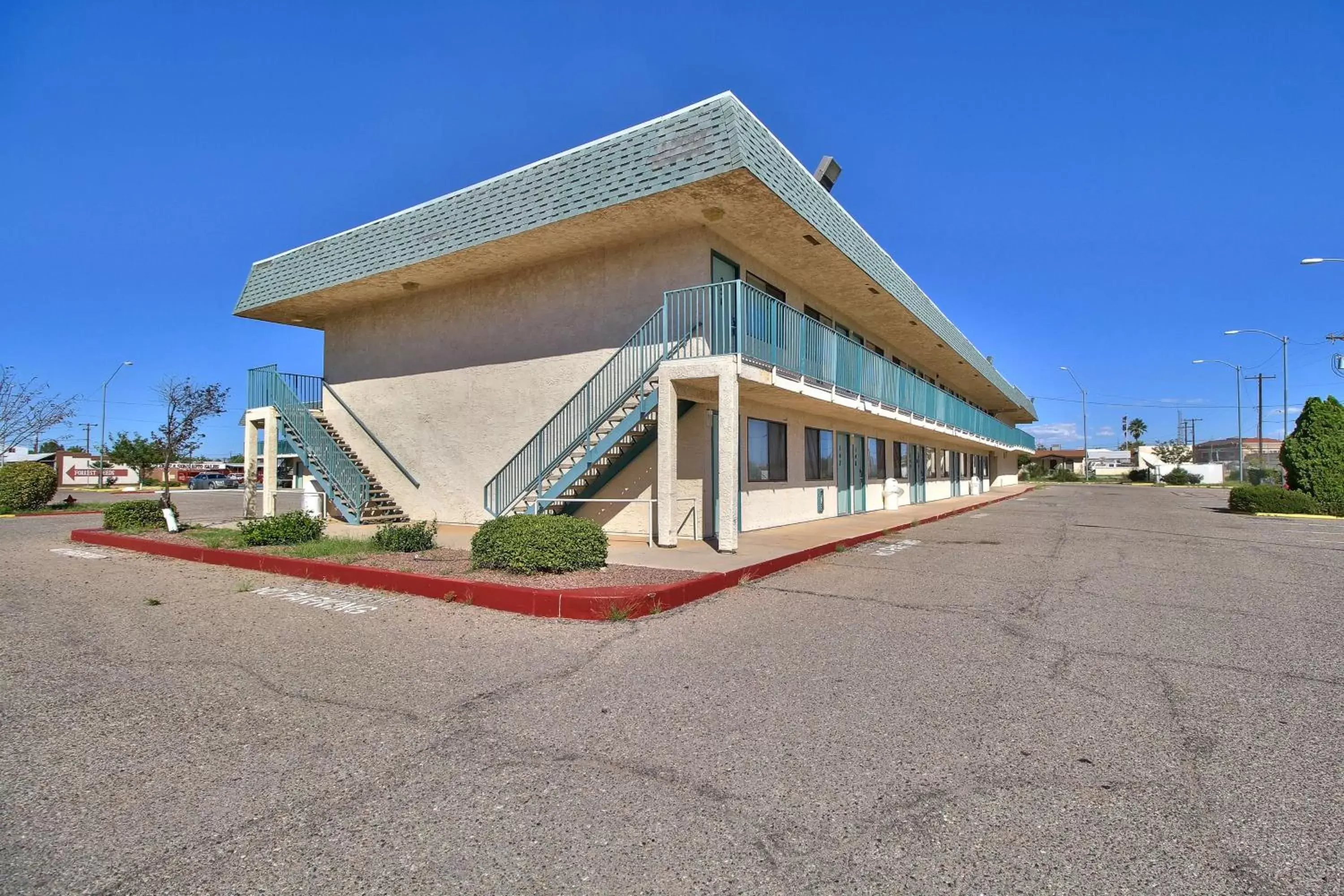 Property building, Facade/Entrance in Motel 6-Douglas, AZ