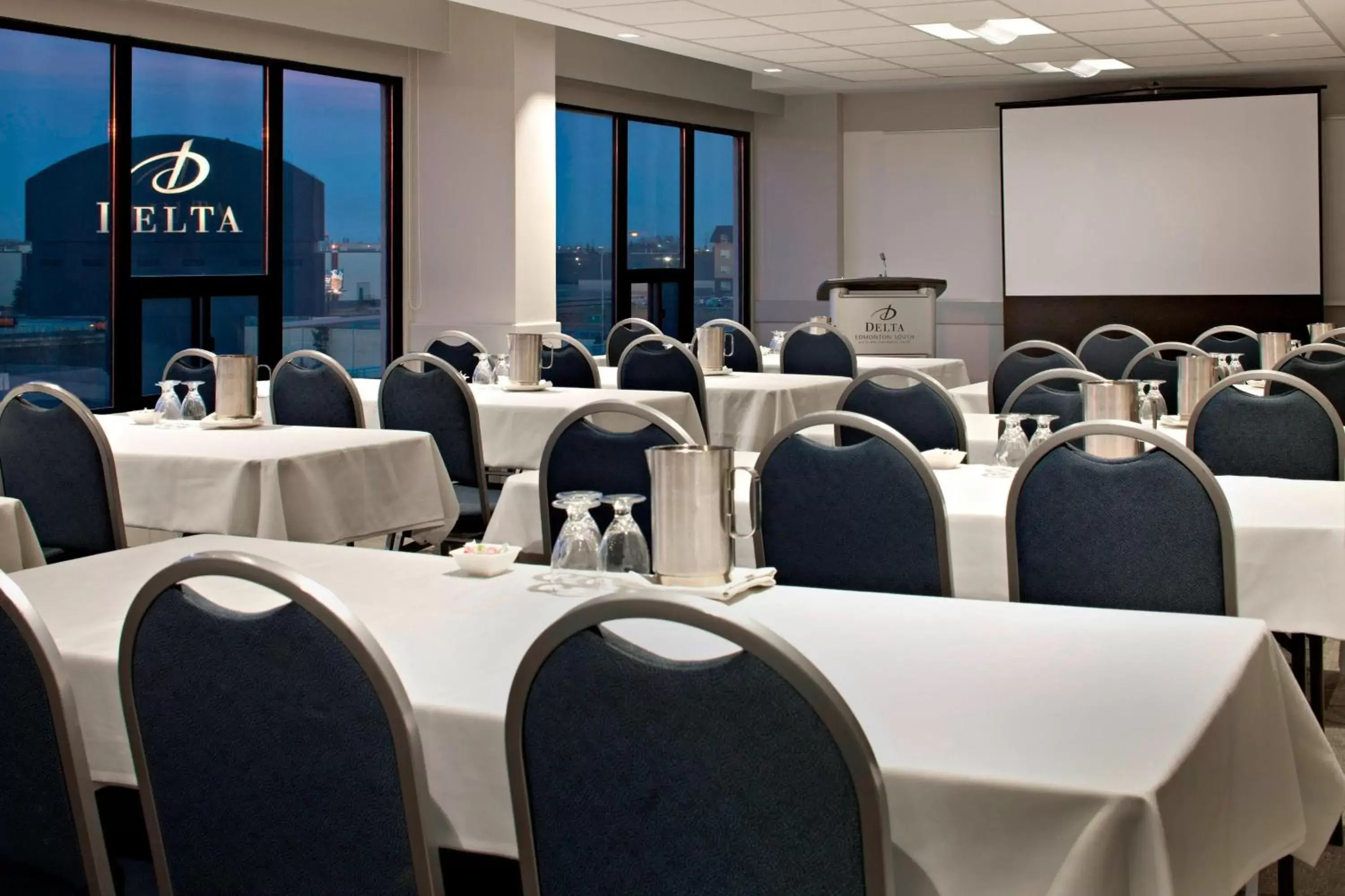 Meeting/conference room in Delta Hotels by Marriott Edmonton South Conference Centre