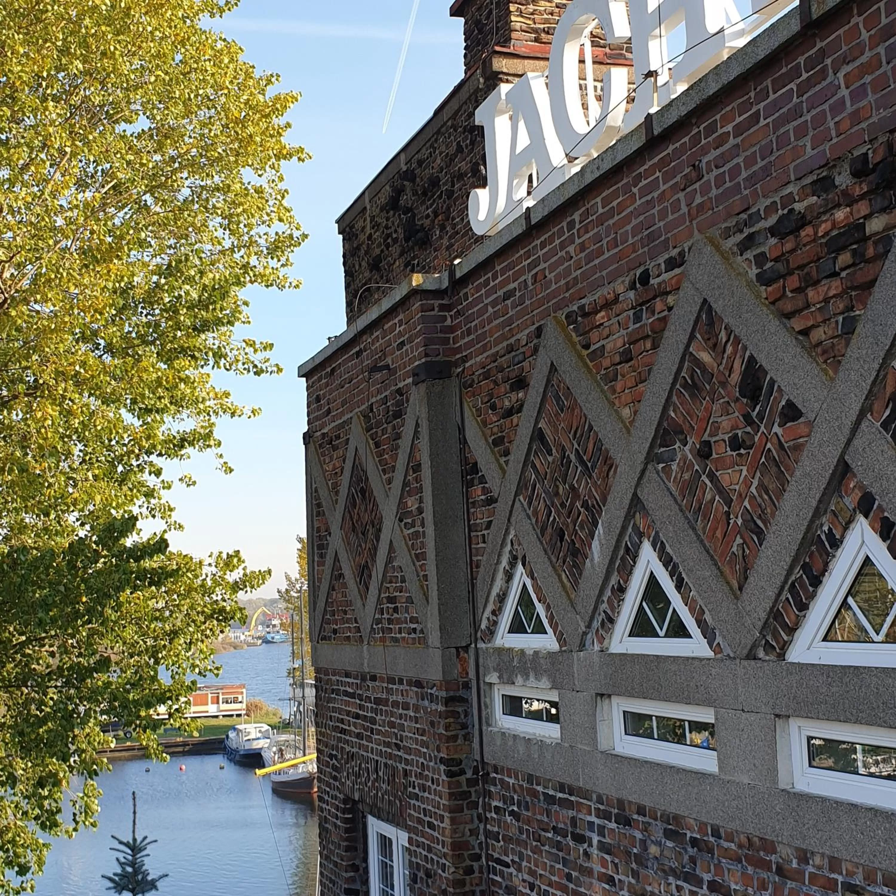 Property building in JACHTOWA Hotel i Restauracja