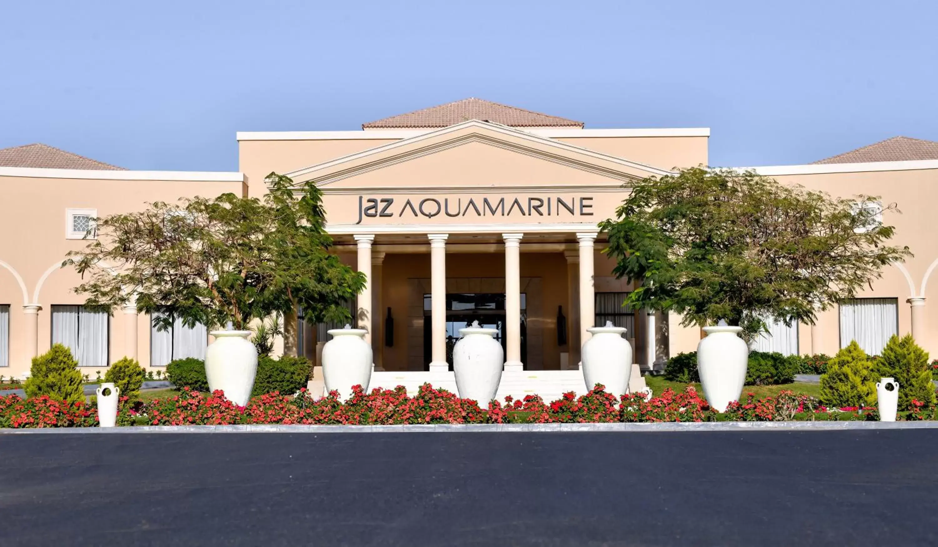 Facade/entrance, Property Building in Jaz Aquamarine Resort