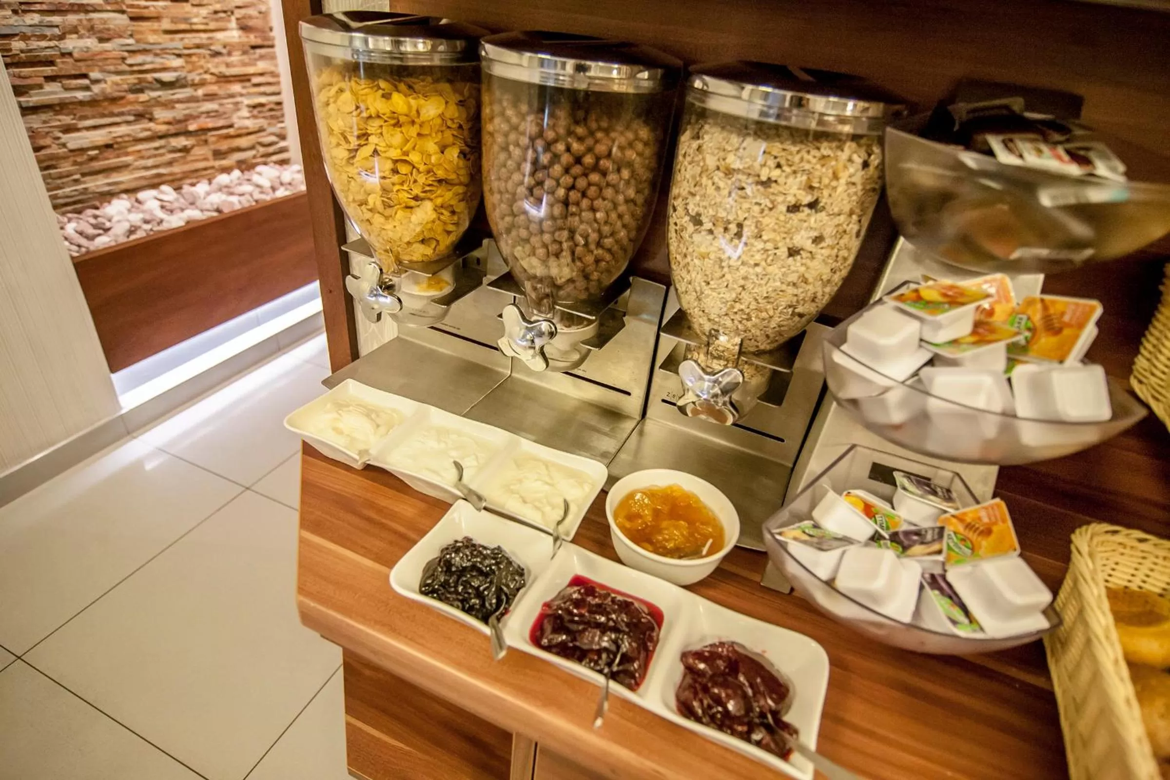 Restaurant/places to eat in Hotel Miodowa