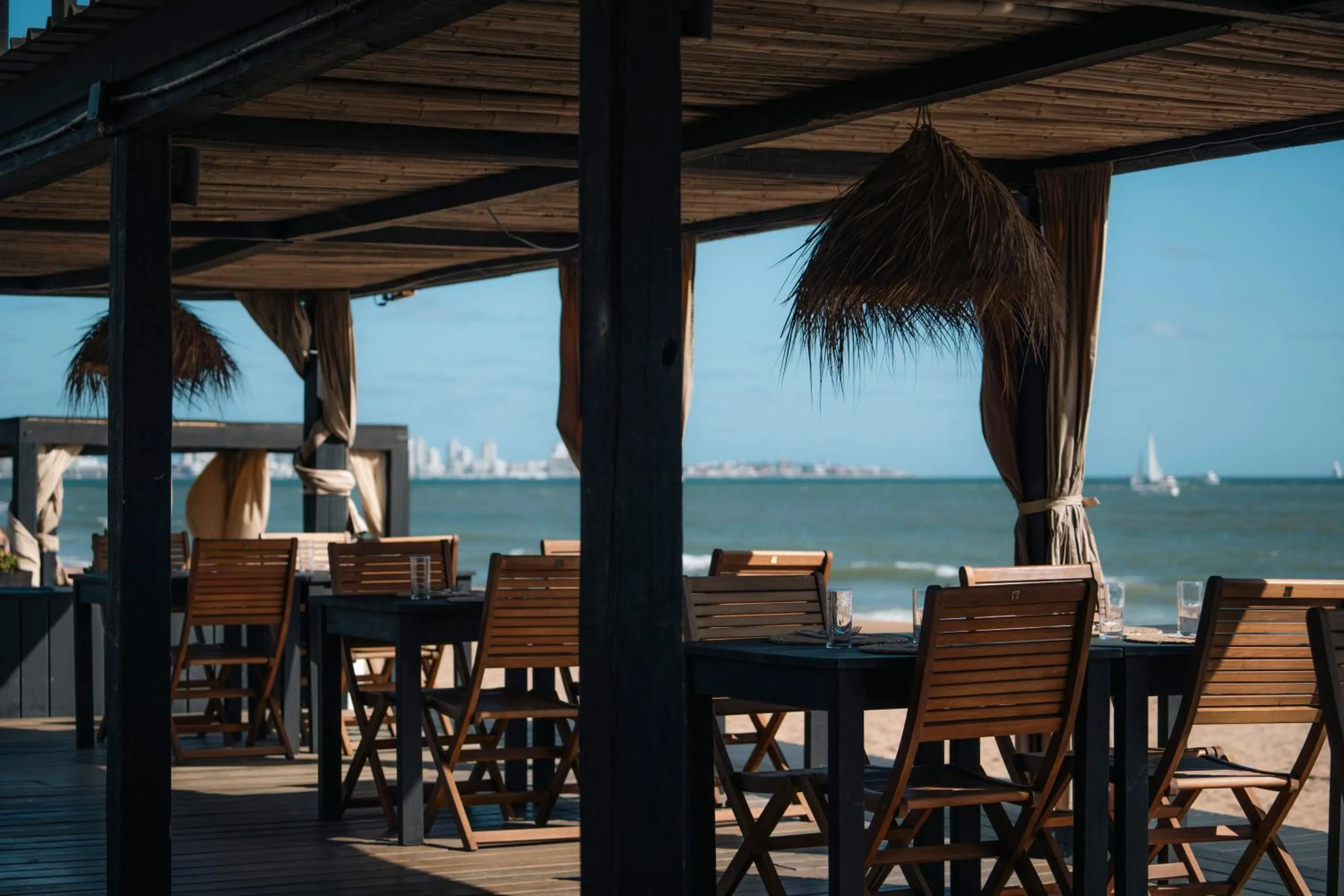Restaurant/places to eat in Serena Hotel - Punta del Este - Unico sobre la Playa