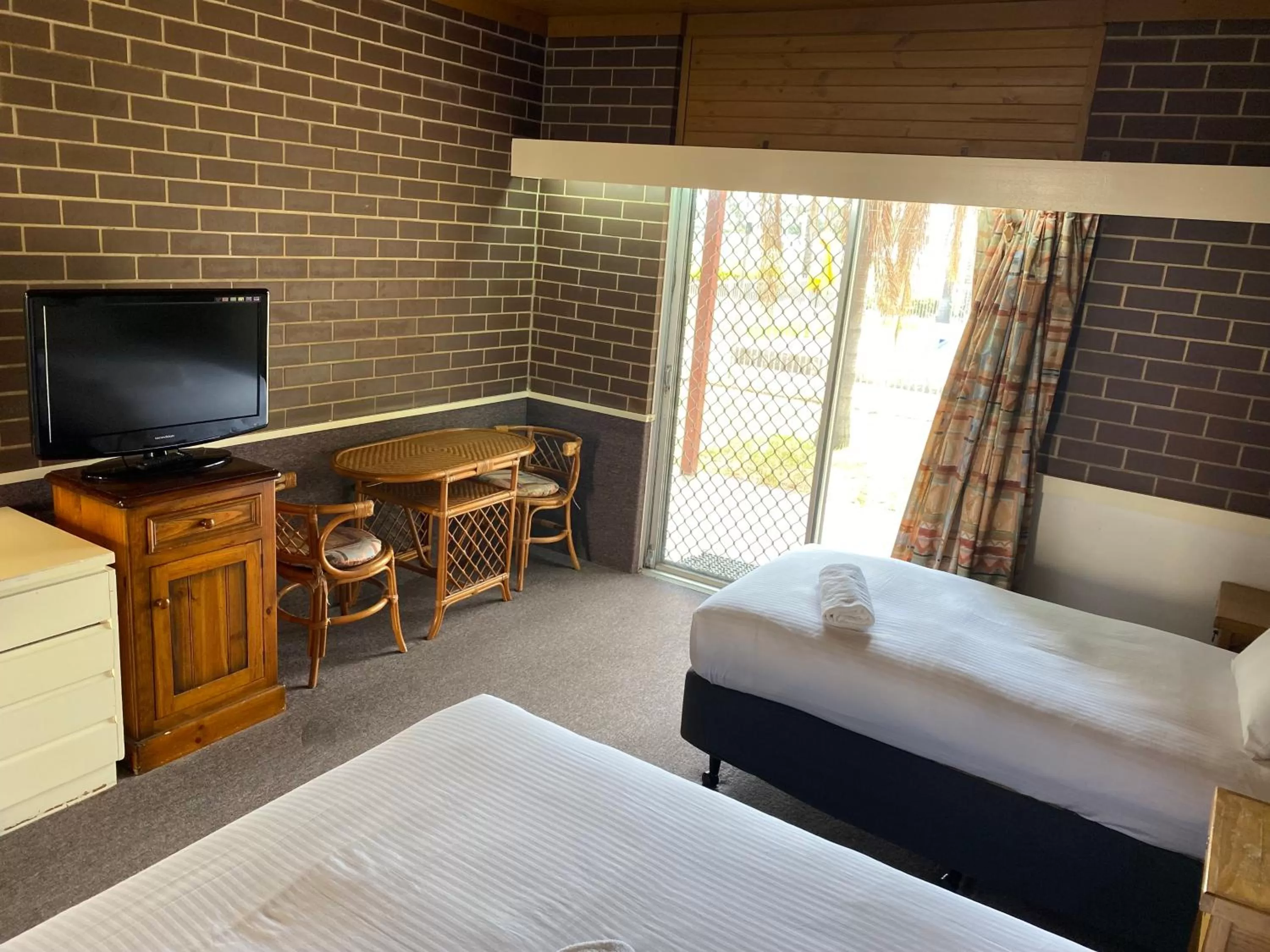TV and multimedia, Bed in Barmera Hotel Motel