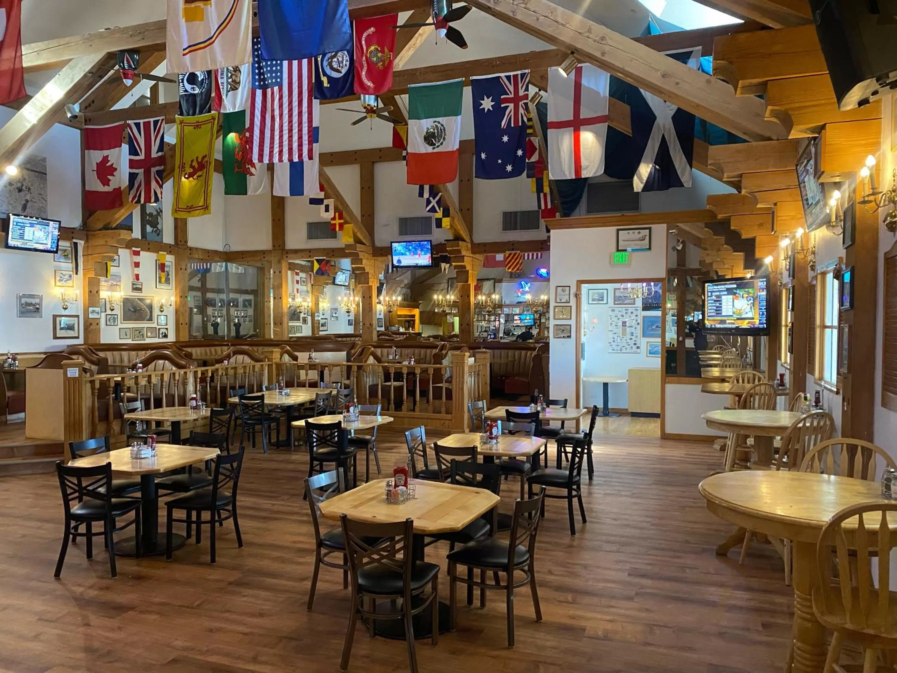 Restaurant/places to eat in Clarion Inn Near China Lake Naval Station