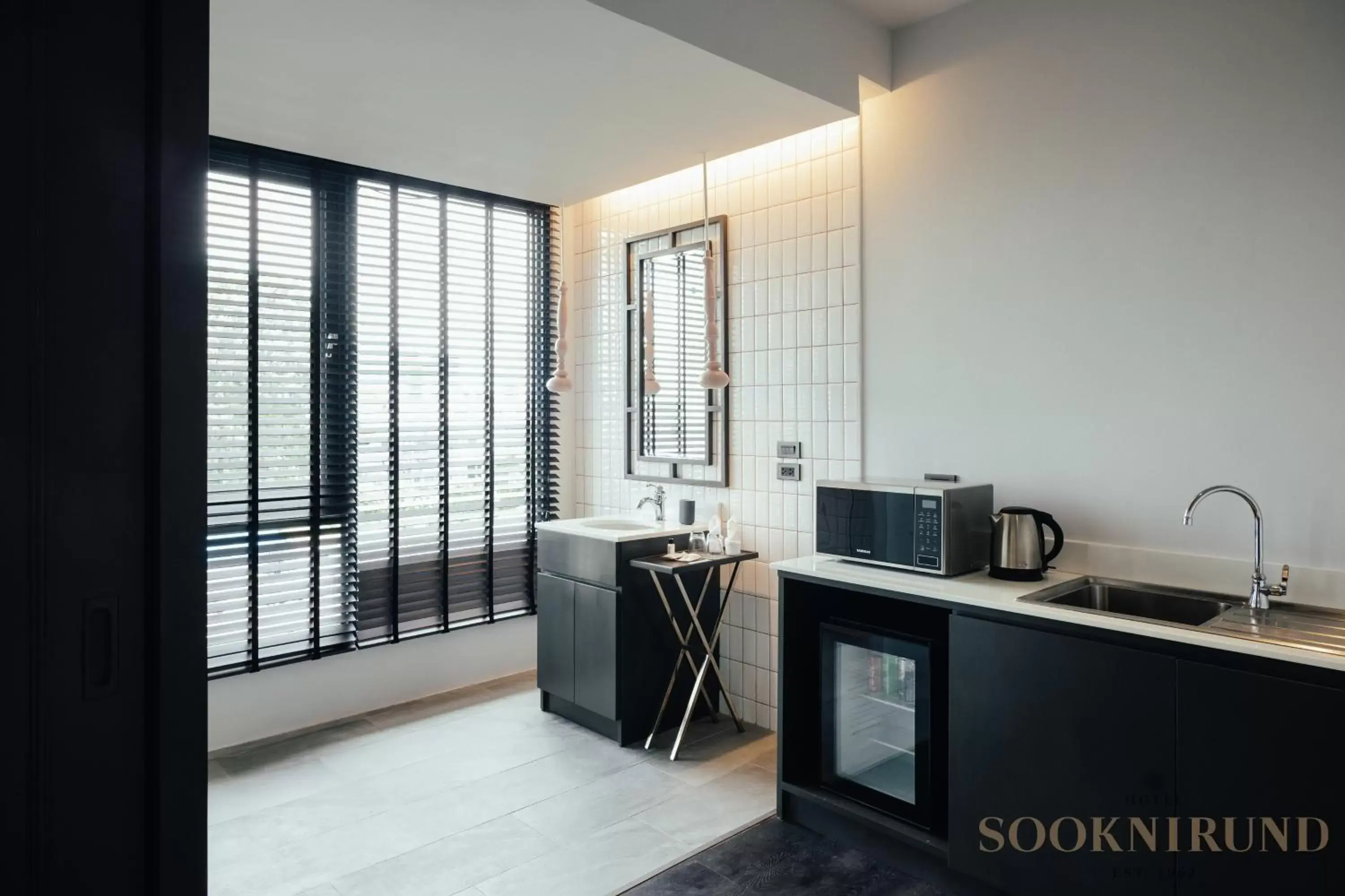 Bathroom, Kitchen/Kitchenette in SOOKNIRUND HOTEL