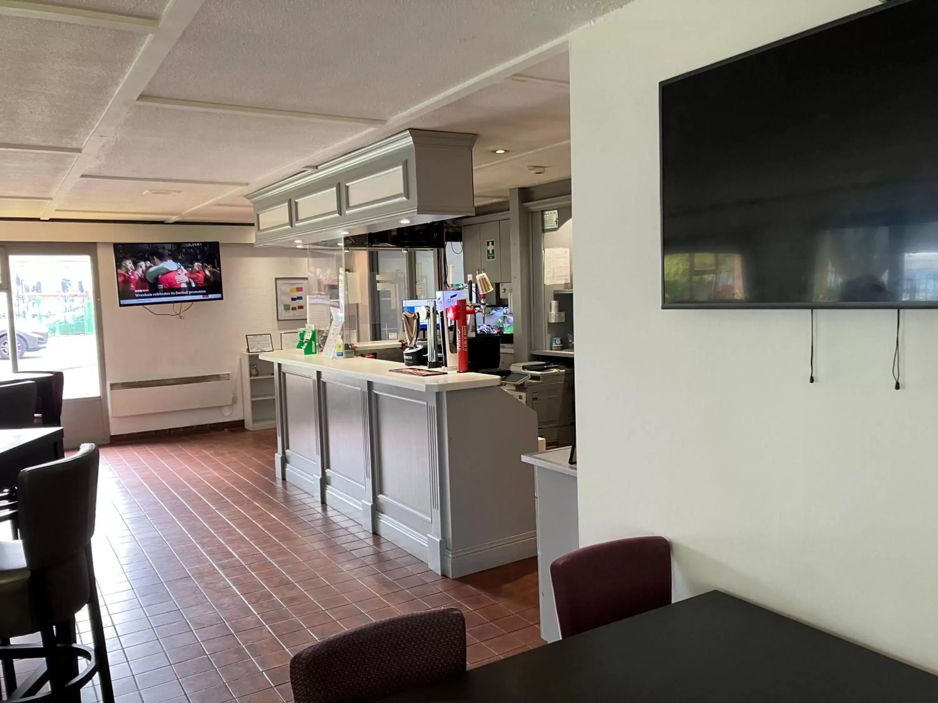 Lobby or reception in Campanile Hotel Hull