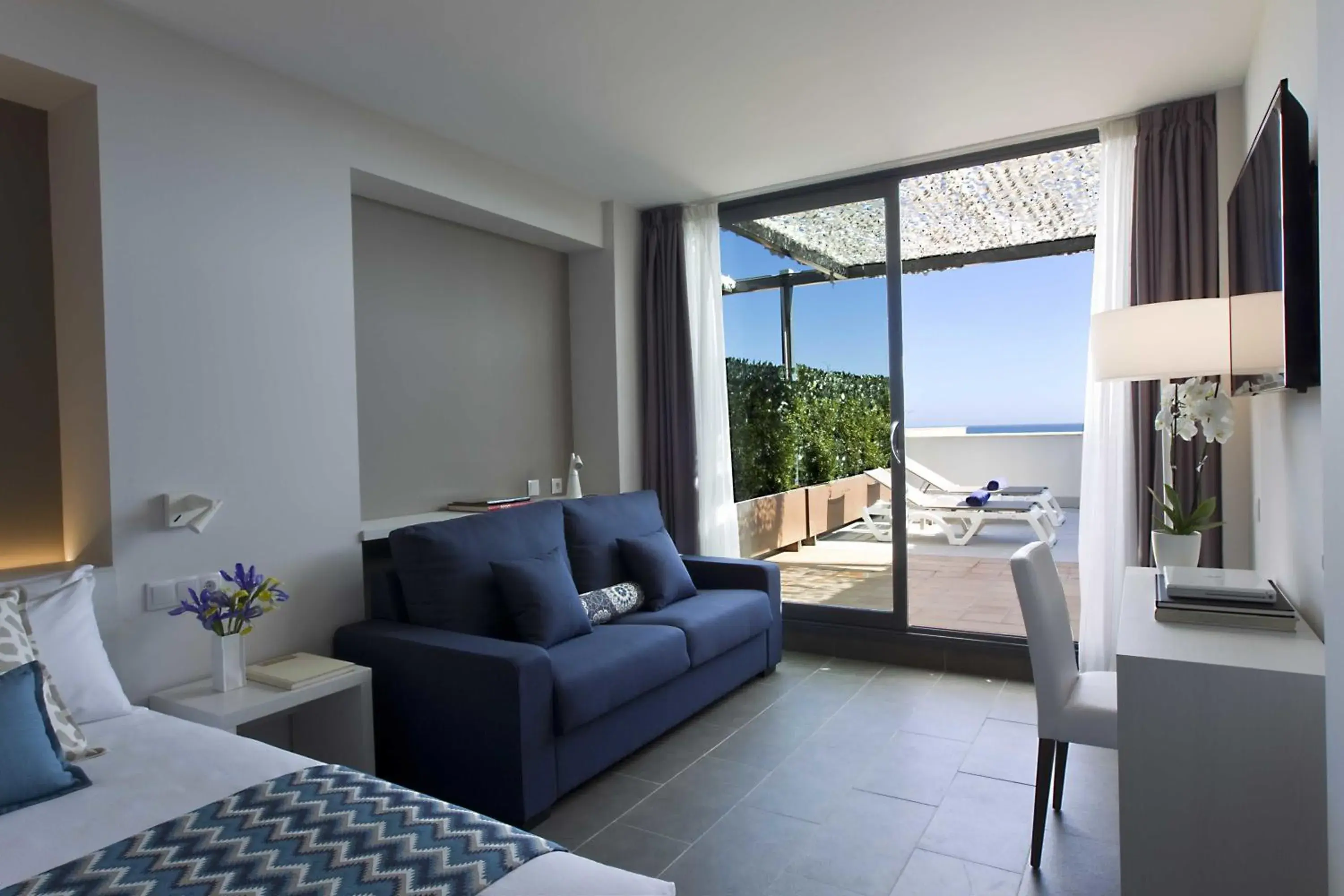 Bedroom, Seating Area in Altafulla Mar Hotel