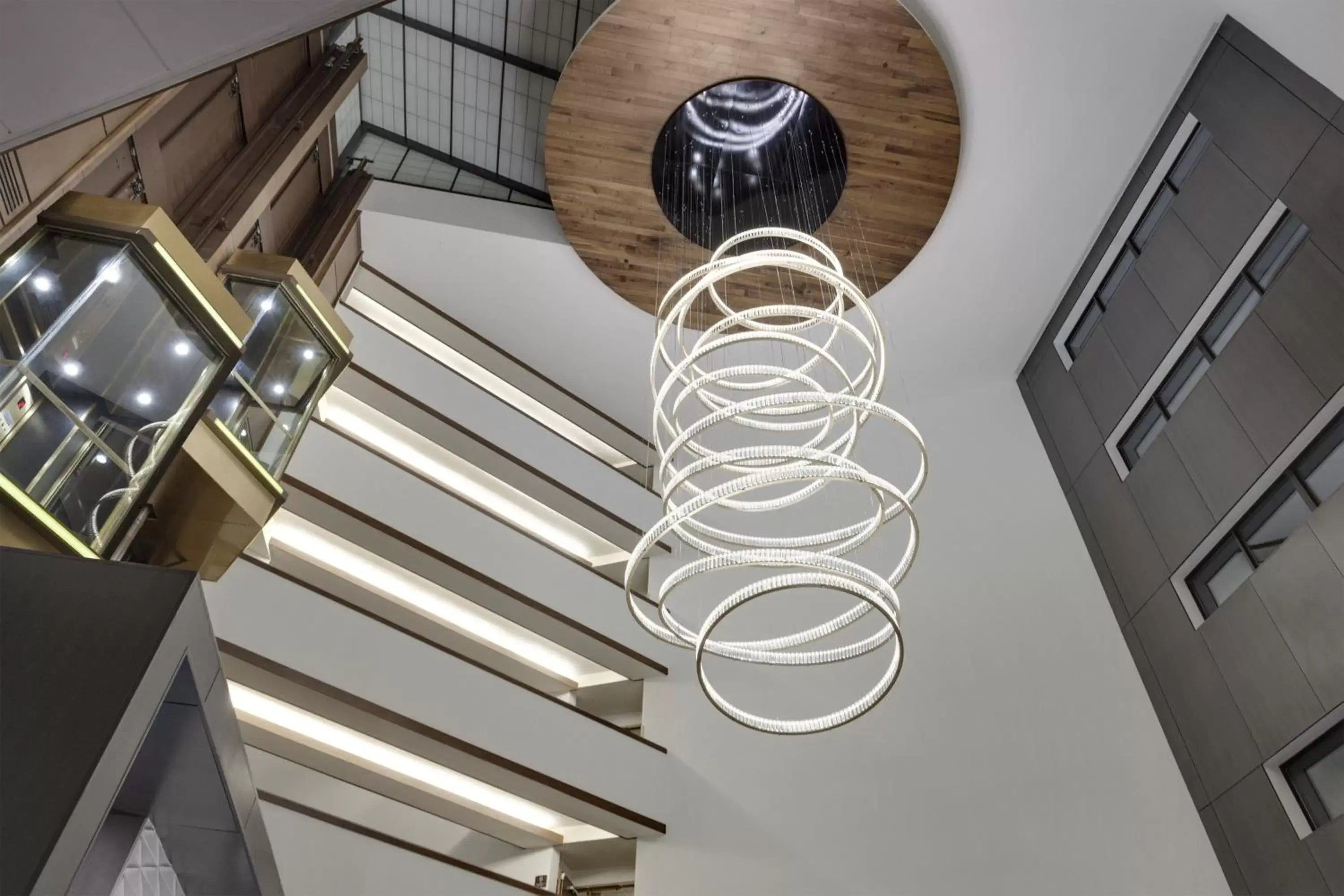 Lobby or reception in Crowne Plaza Lansing by IHG Lobby or reception in Crowne Plaza Lansing by IHG