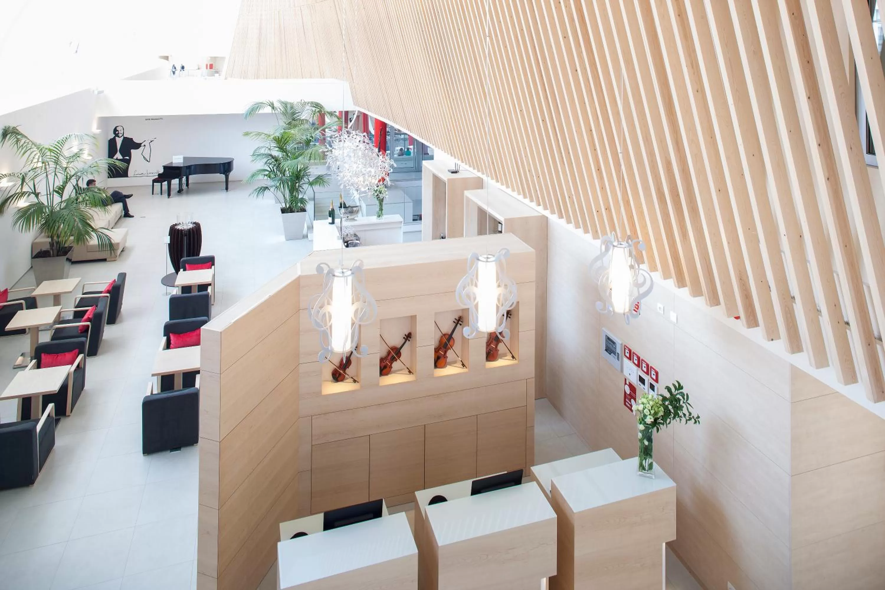 On-site shops in Hotel da Música