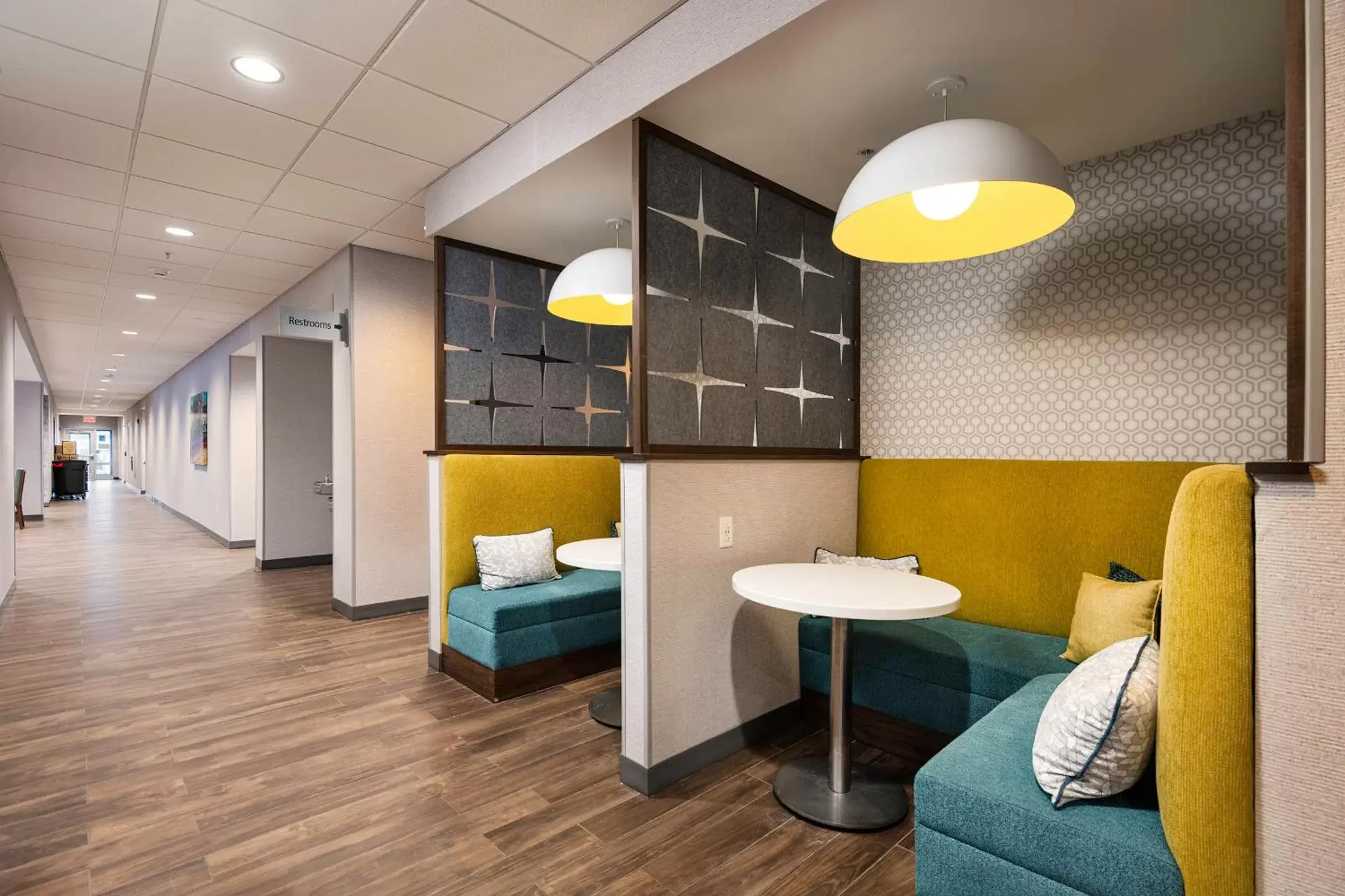 Lobby or reception, Seating Area in Hampton Inn Buffalo - Amherst