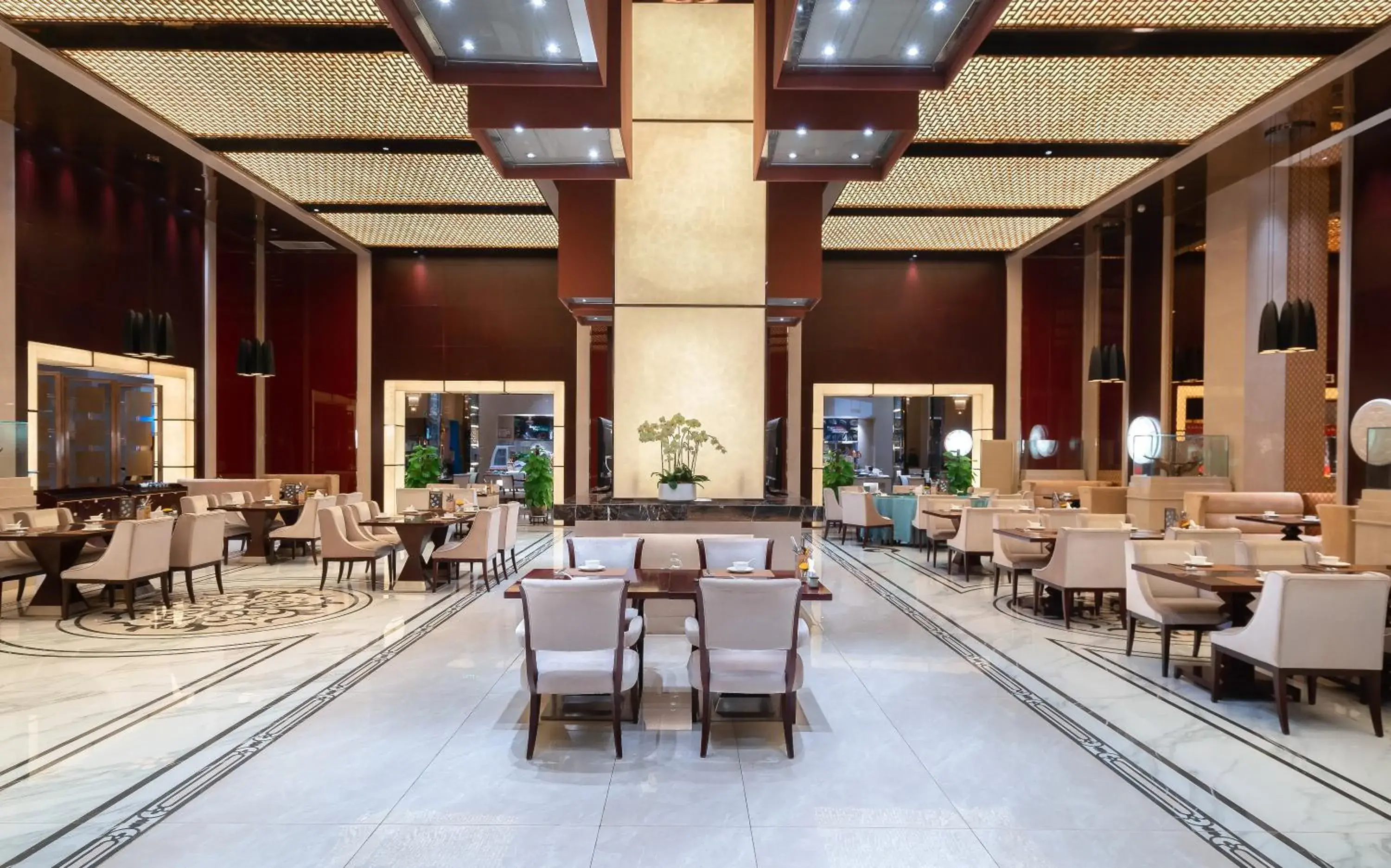 Restaurant/Places to Eat in Howard Johnson Tropical Garden Plaza Kunming