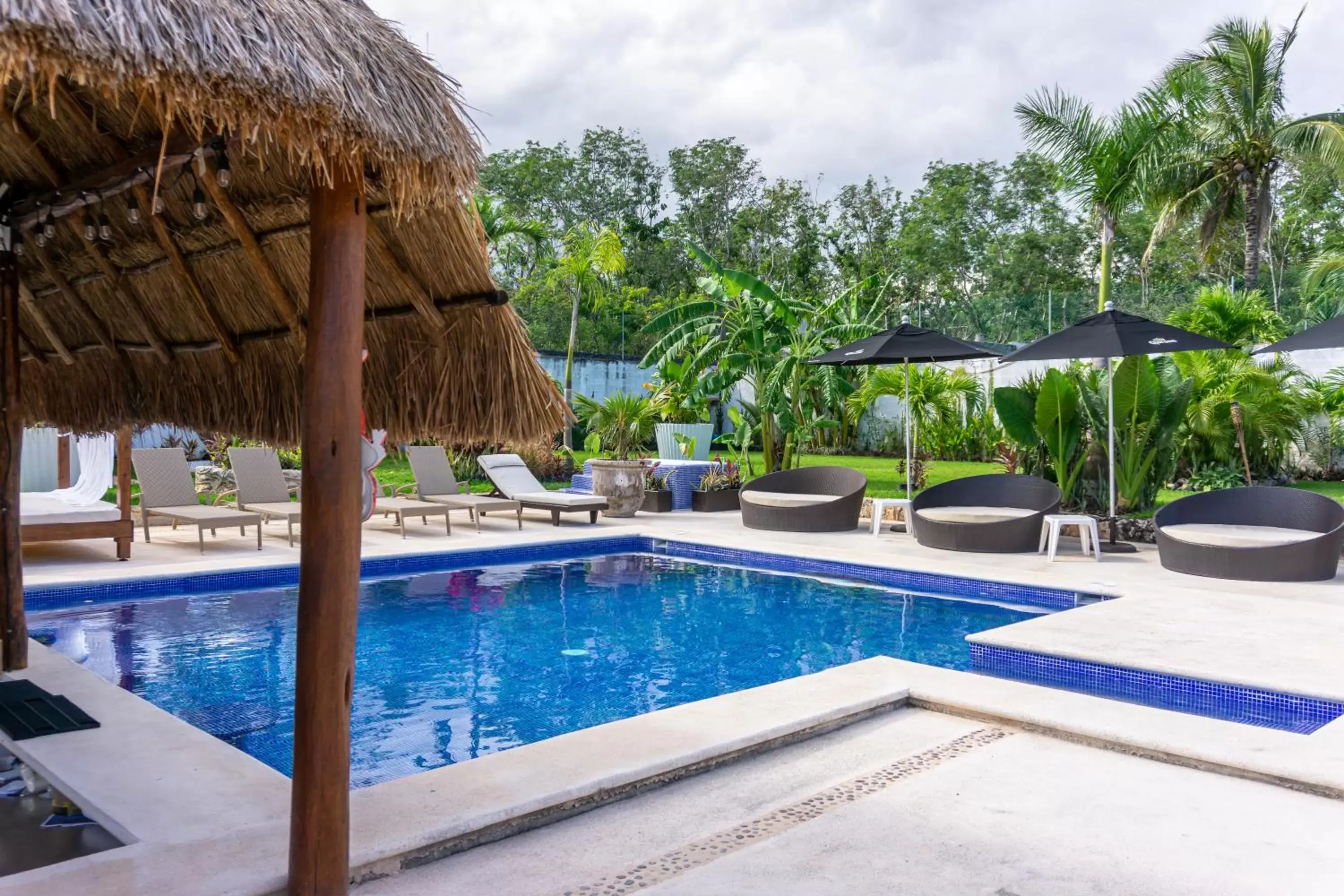 Swimming Pool in Tsaakik Jungle Hotel & Spa