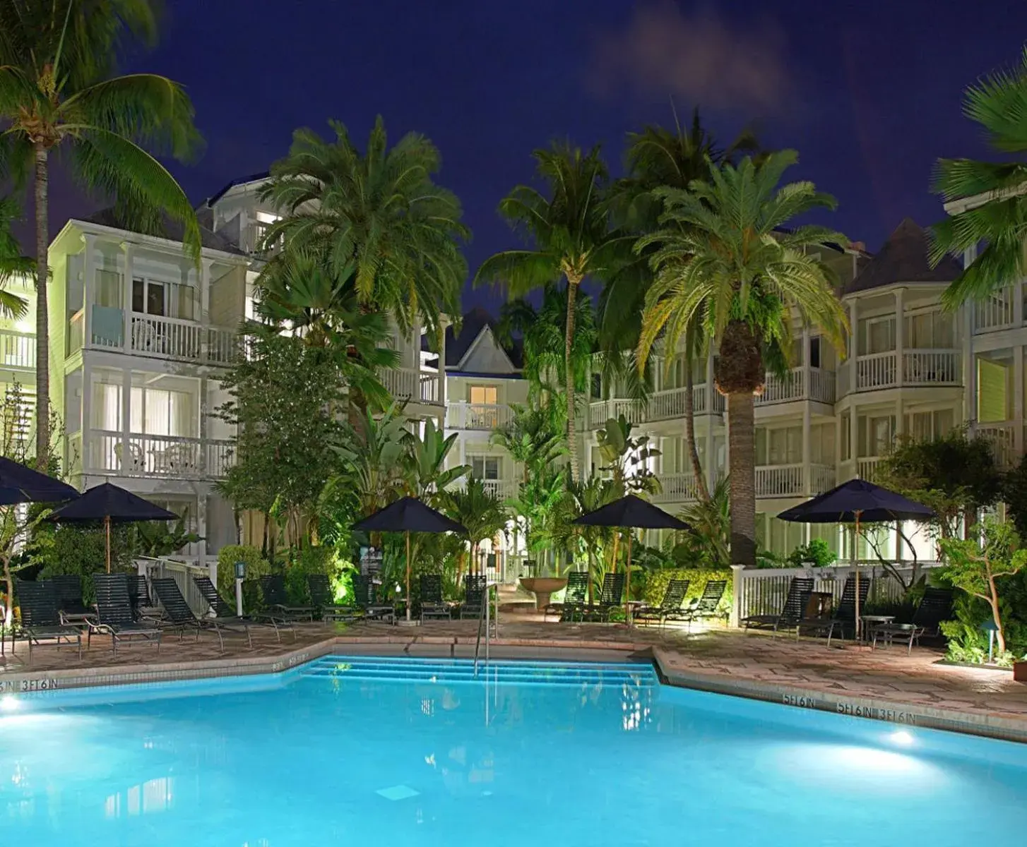 Property building, Swimming Pool in Hyatt Residence Club Key West, Sunset Harbor