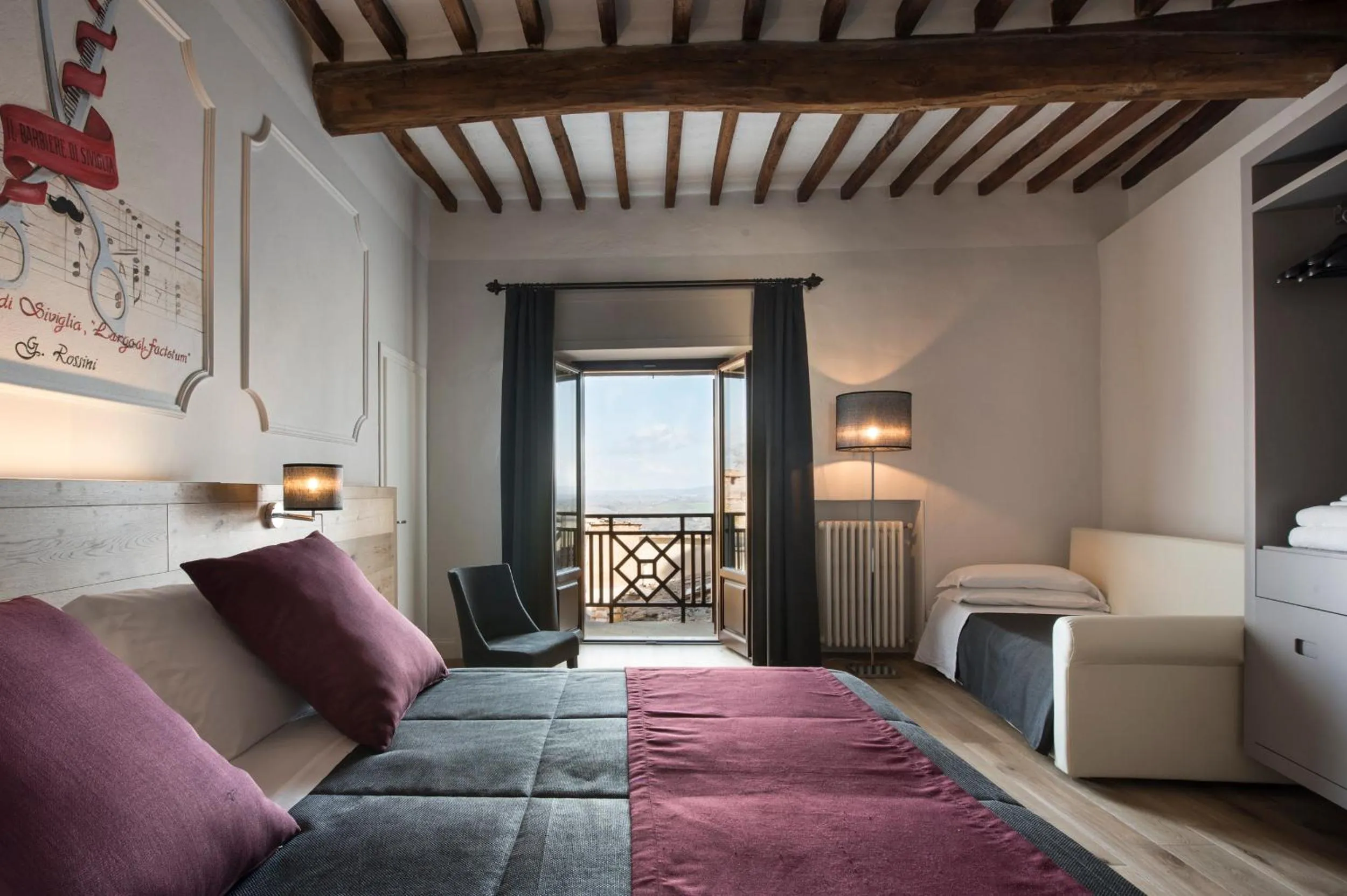 View (from property/room), Bed in Hotel La Cisterna