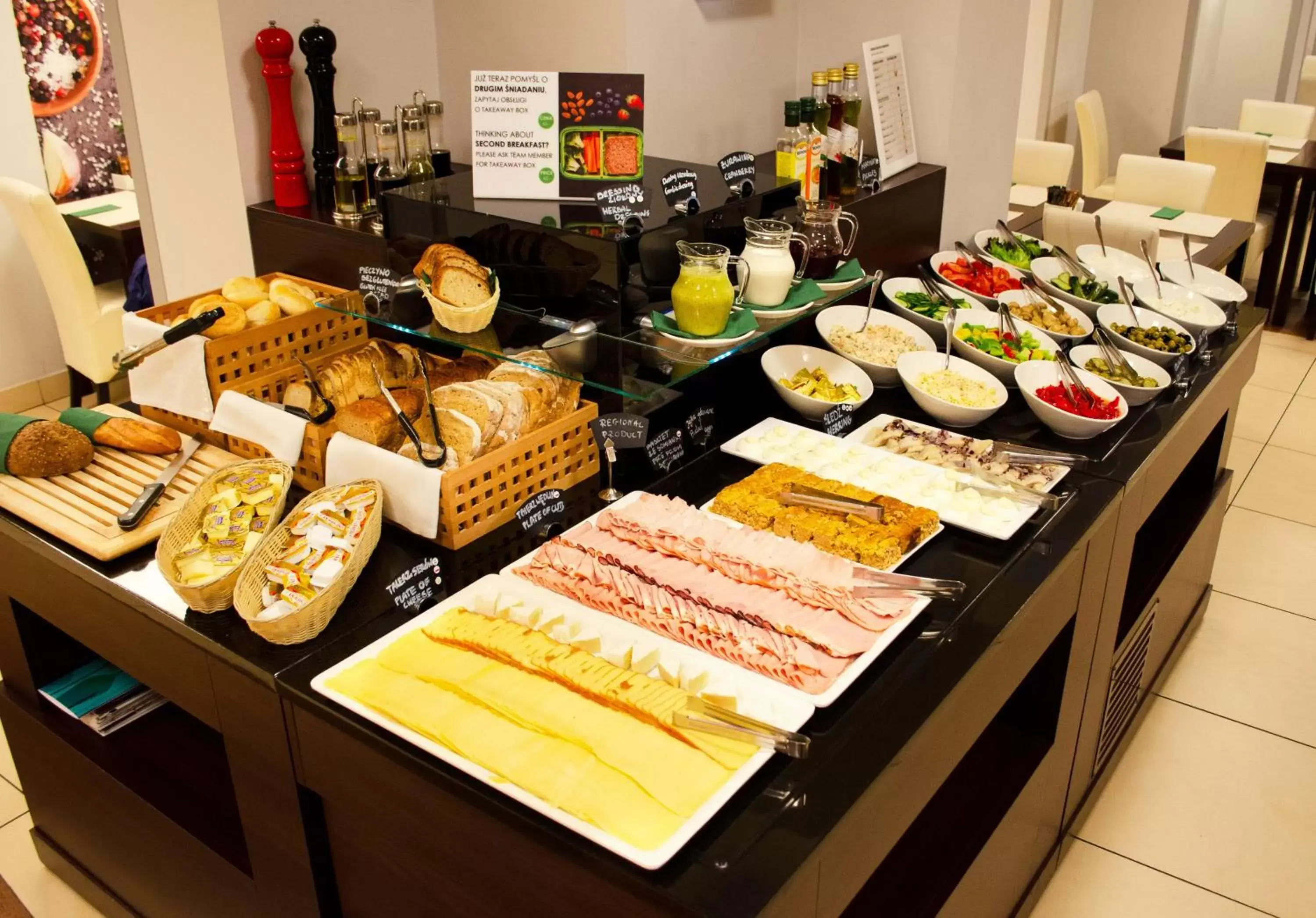 Buffet breakfast in Best Western Hotel Portos
