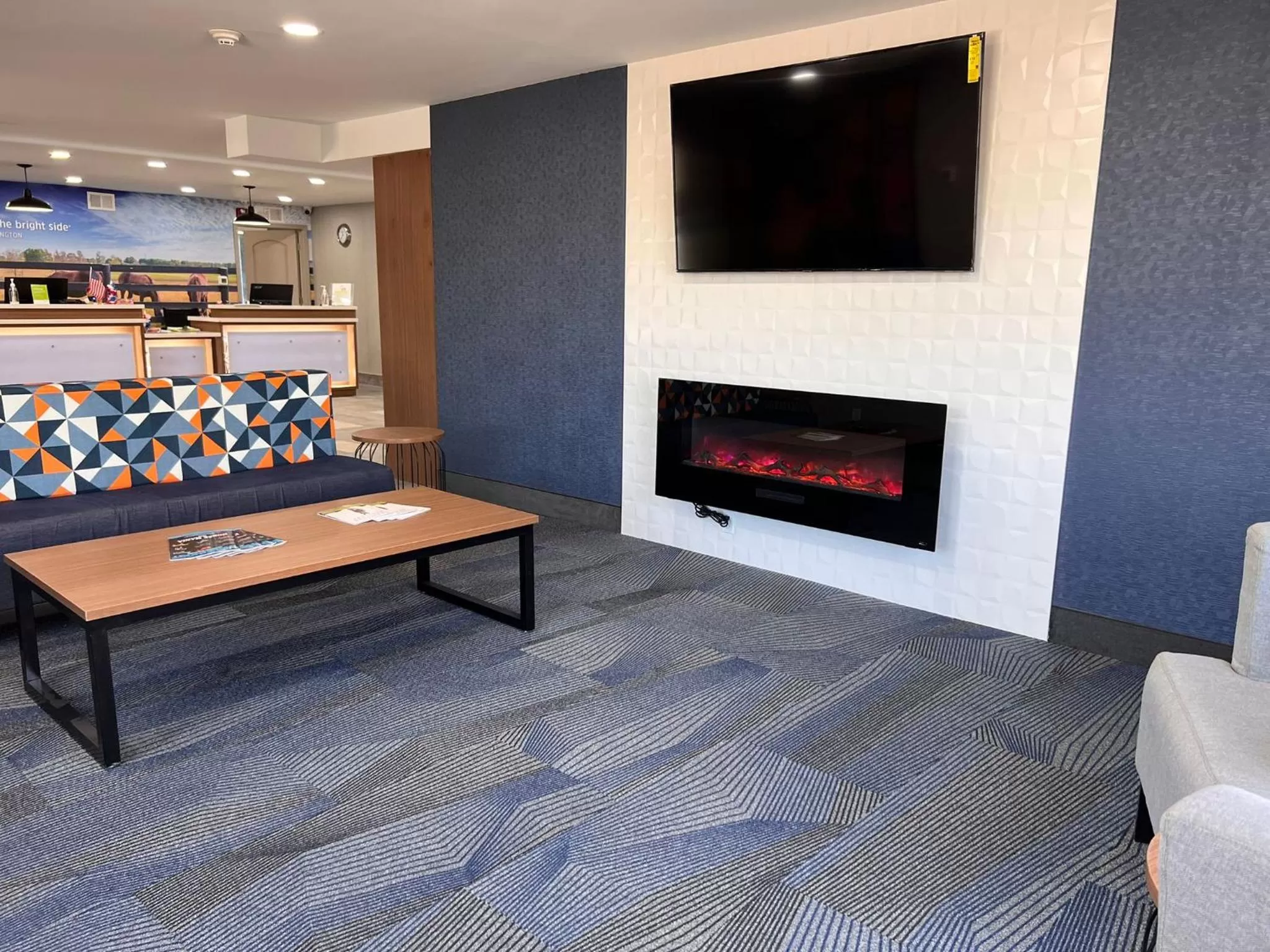 Seating area in La Quinta Inn Lexington-Horse Park