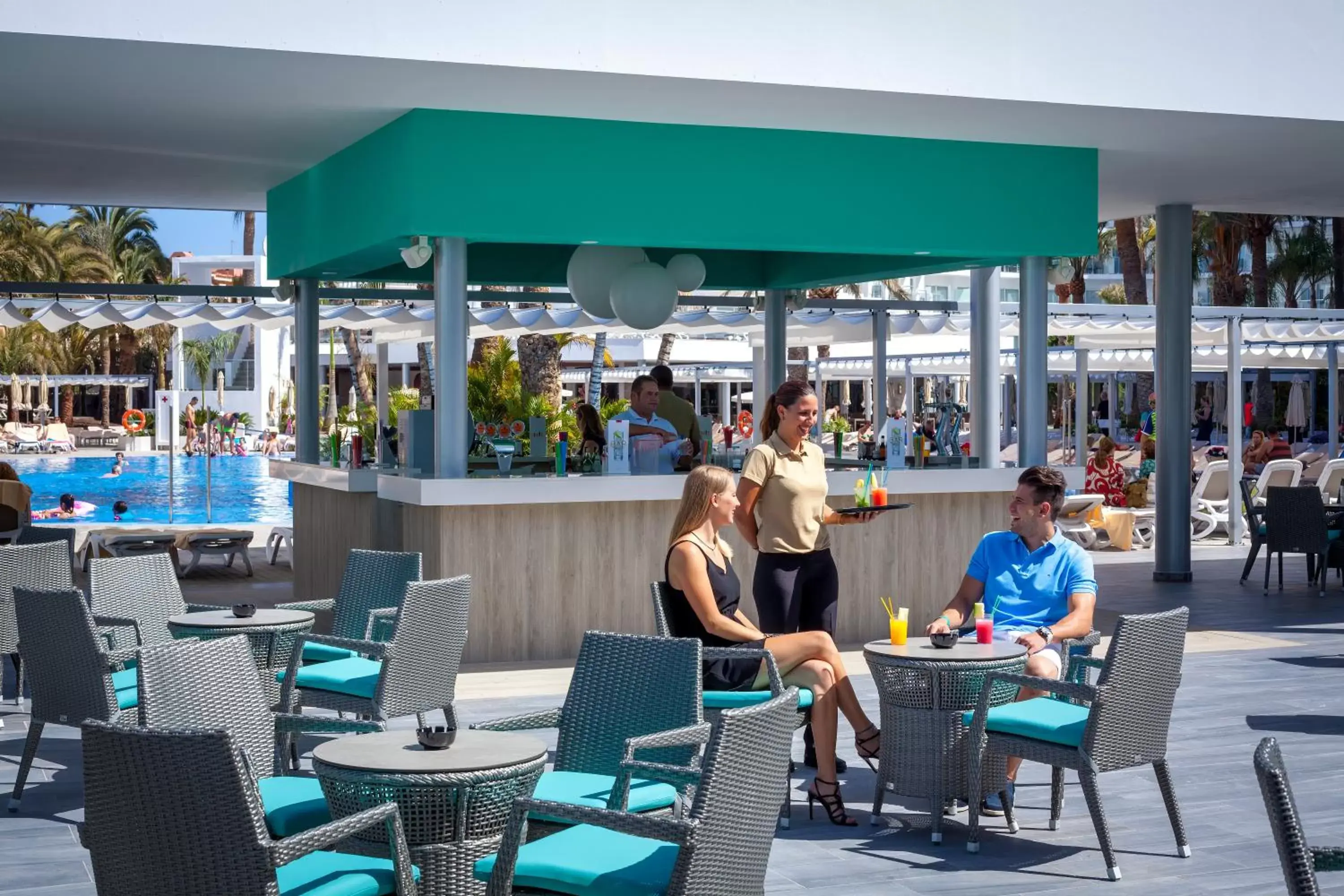 Lounge or bar, Restaurant/Places to Eat in Hotel Riu Papayas - All Inclusive