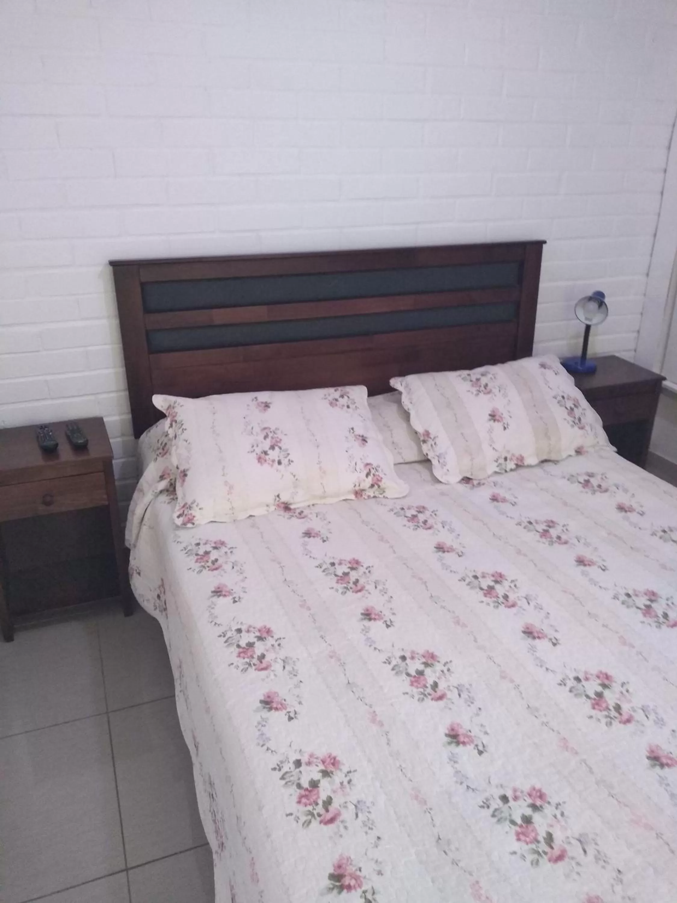 Photo of the whole room, Bed in Hotel Angamos