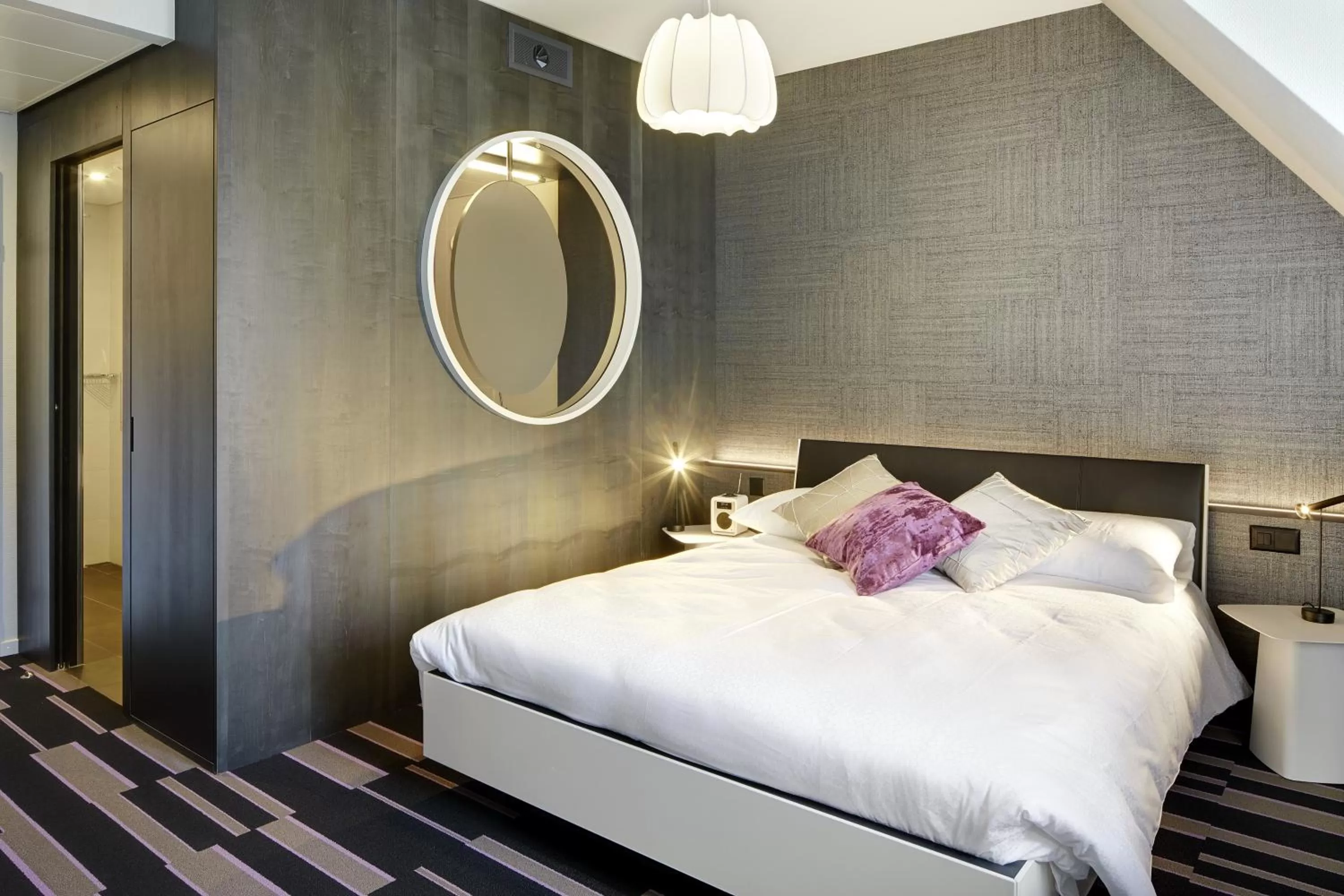 Bed in Hotel Continental Park