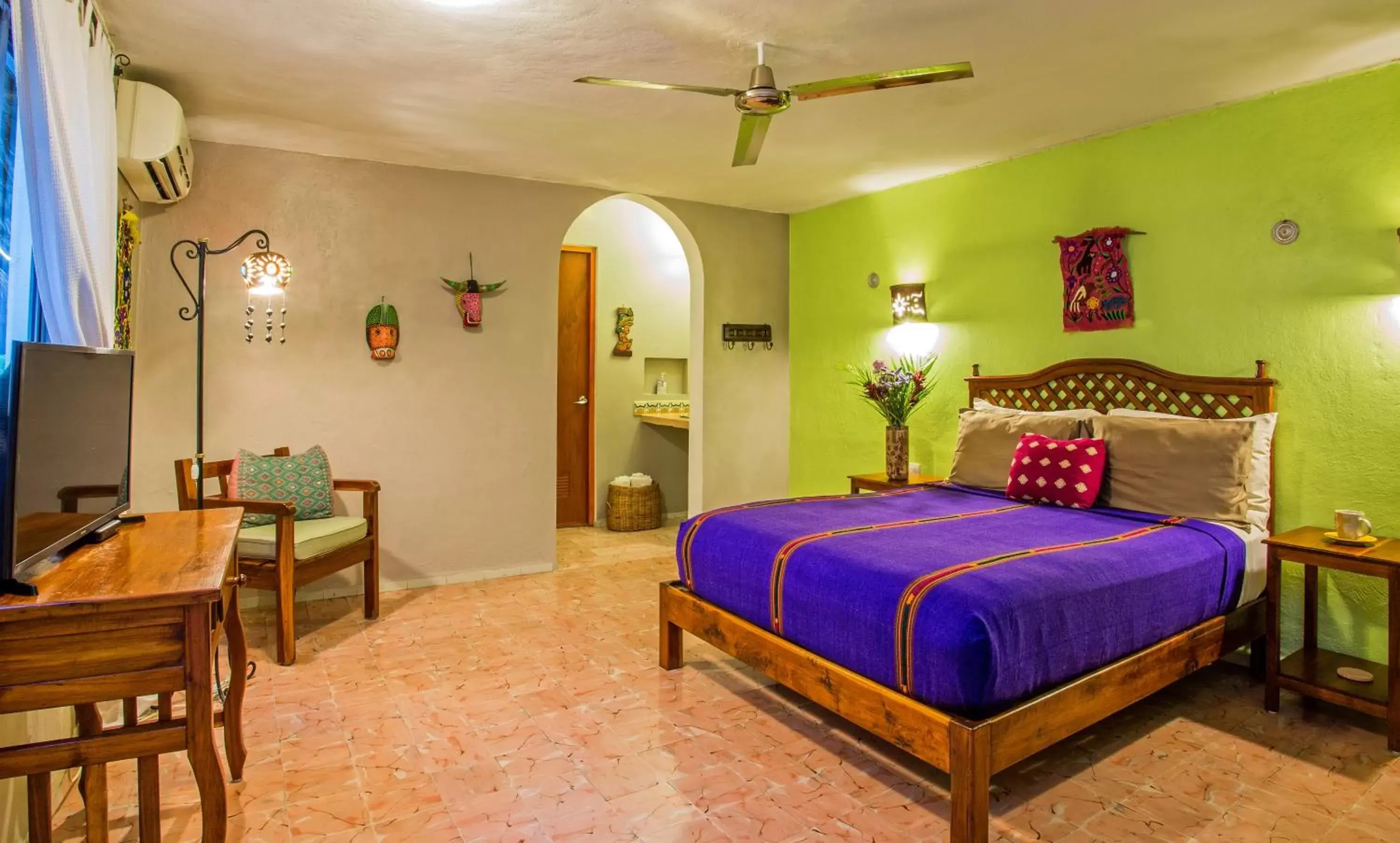 Bedroom, Bed in Casa Del Maya Bed & Breakfast