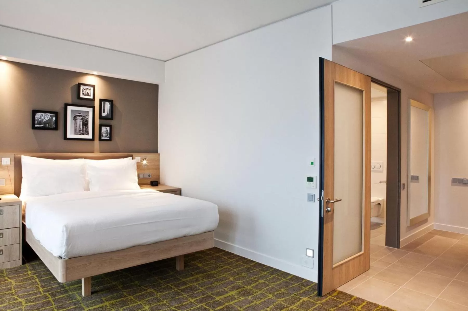 Bed in Hampton By Hilton Dortmund Phoenix See