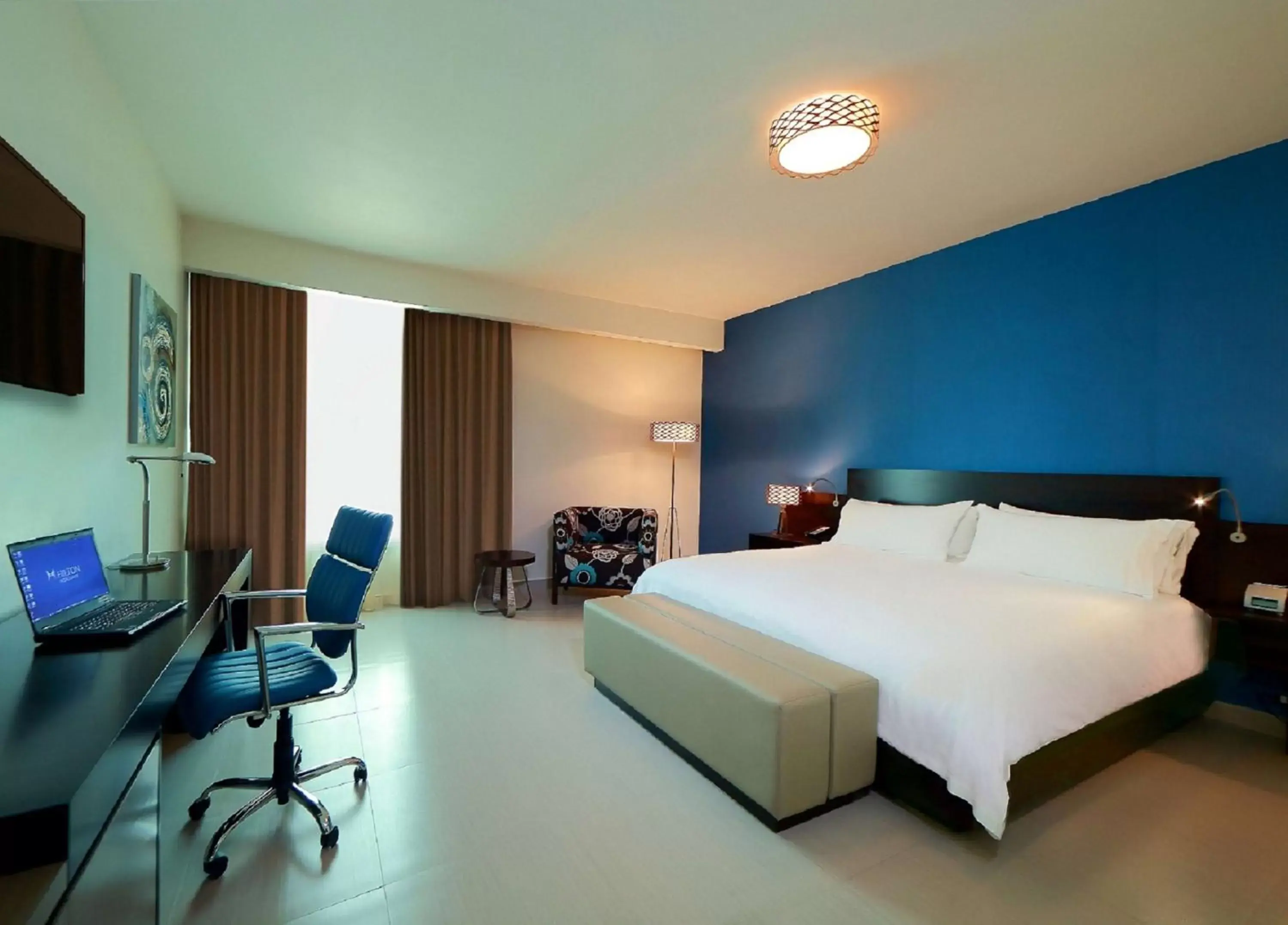 Bed in Hampton by Hilton Panama