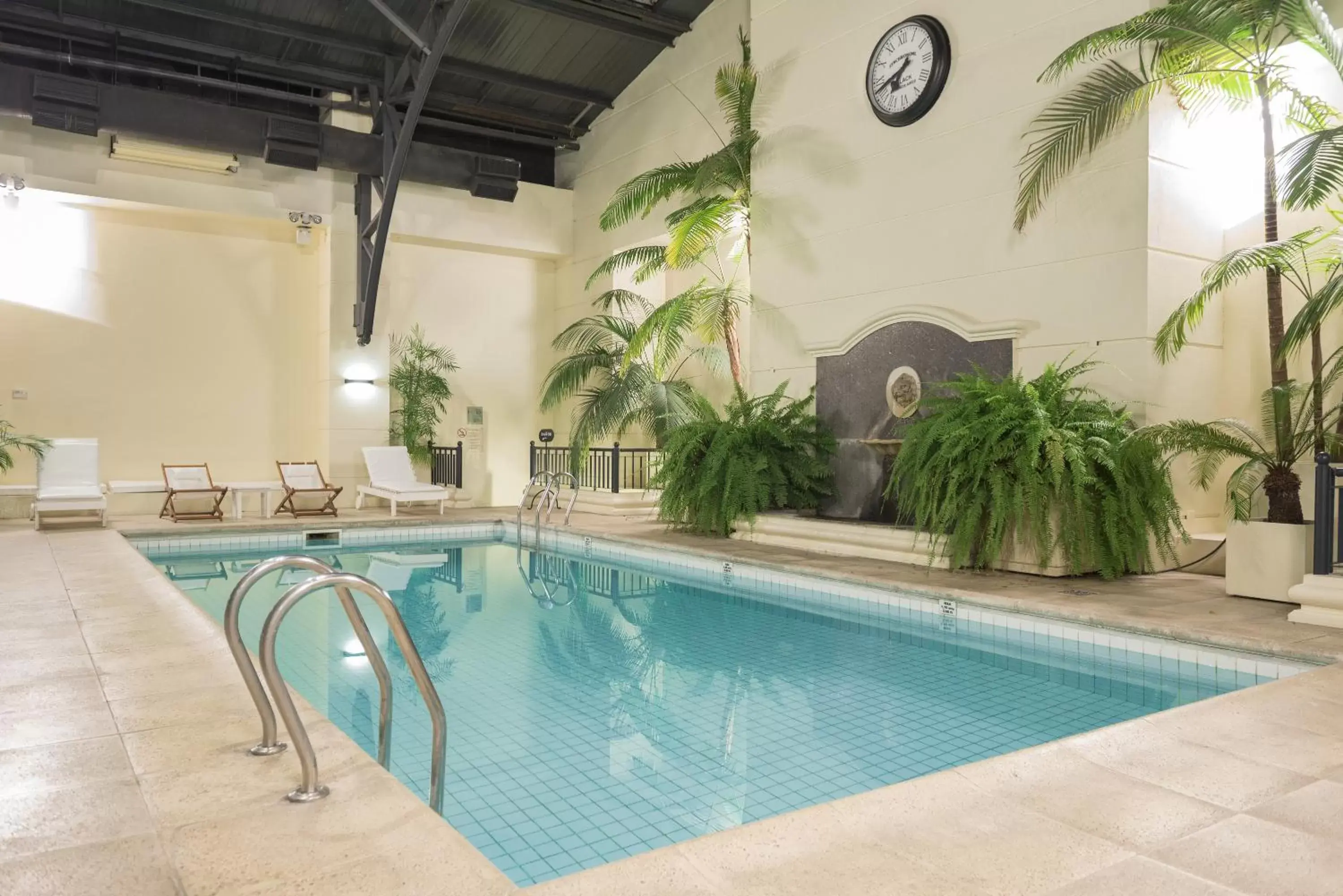 Swimming pool in Loi Suites Recoleta Hotel Swimming pool in Loi Suites Recoleta Hotel