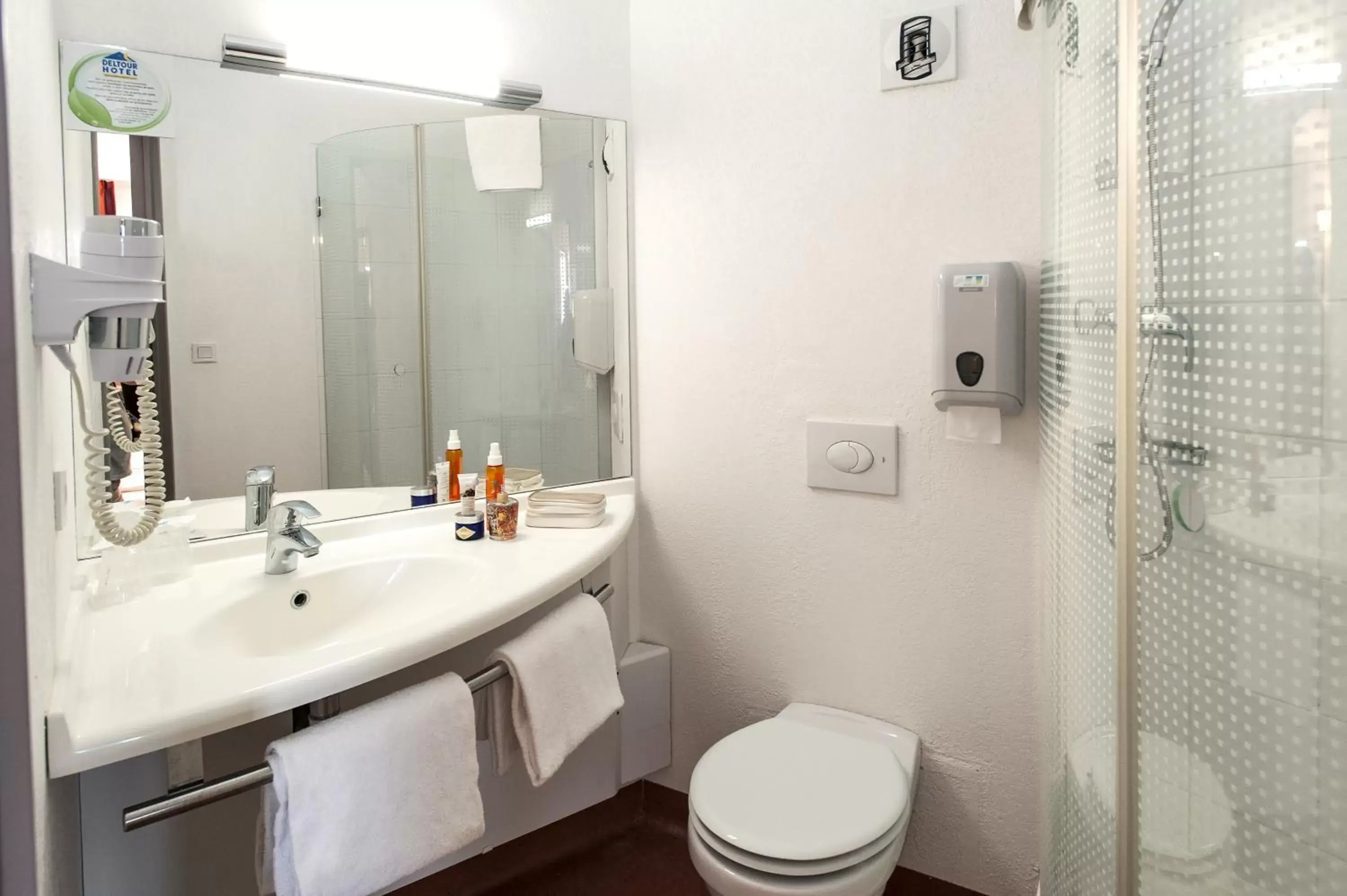 Standard Twin Room in Deltour Hotel Le Puy En Velay Standard Twin Room in Deltour Hotel Le Puy En Velay