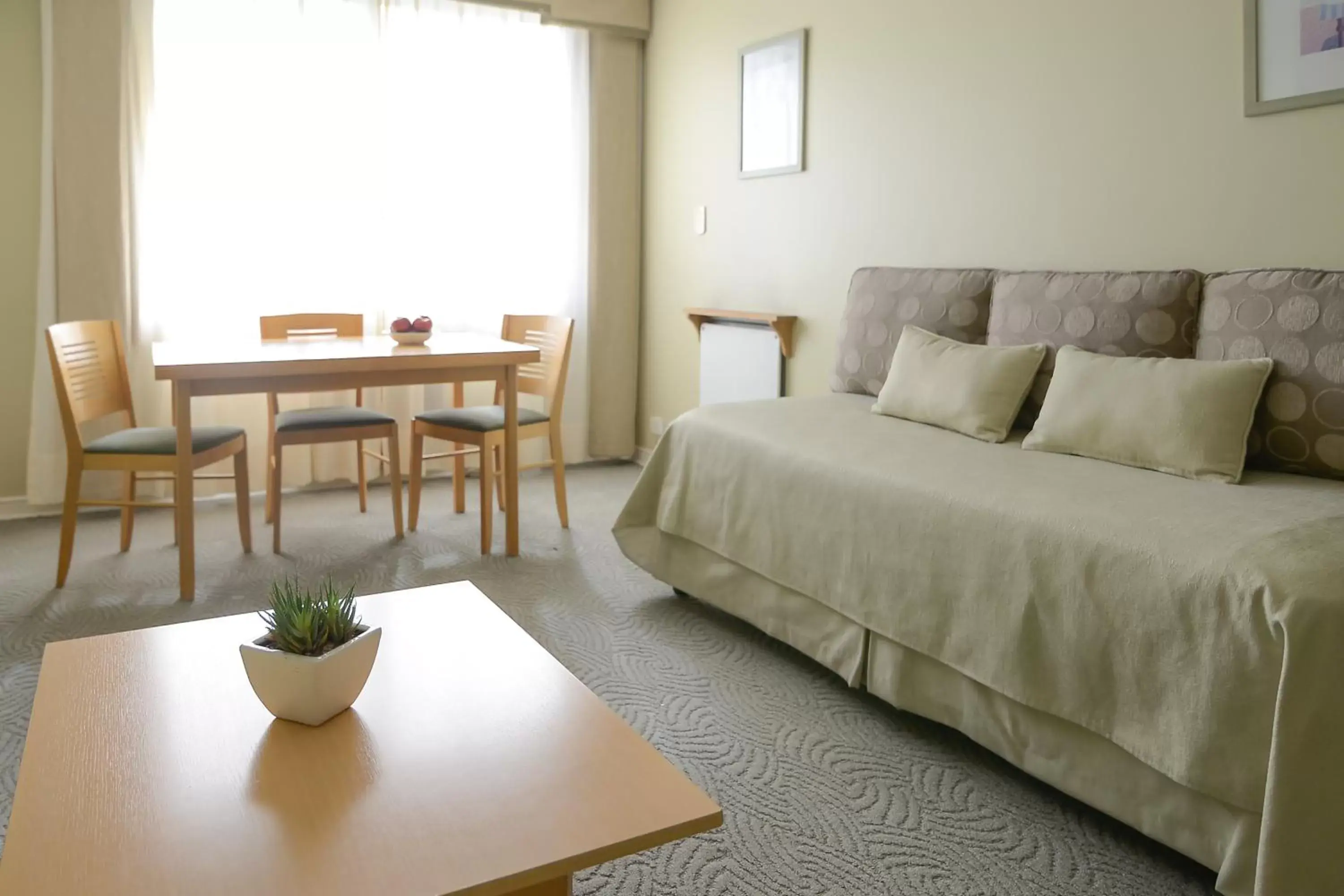 Senior Suite in Portal Plaza Suites