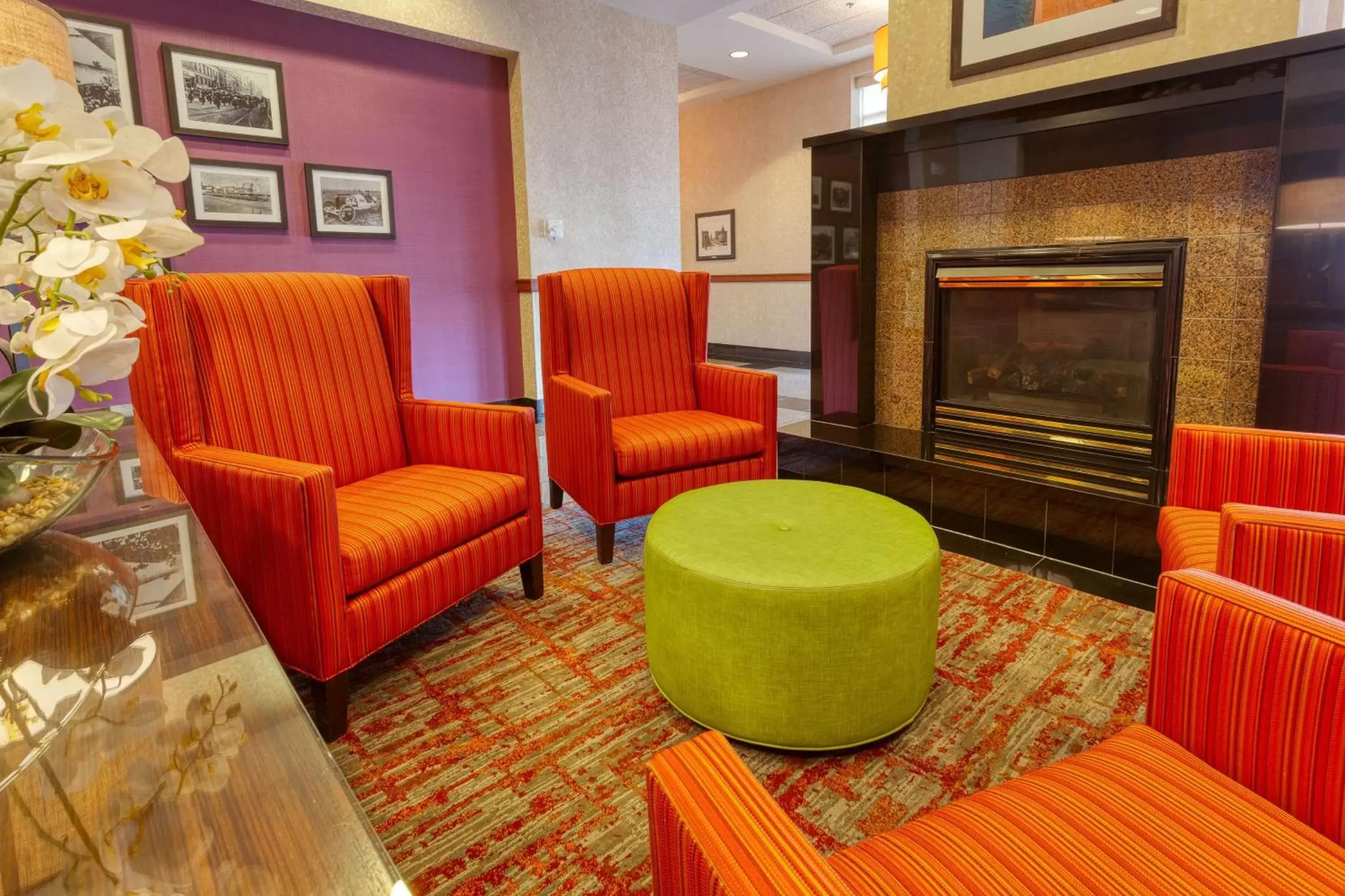 Lobby or reception, Seating Area in Drury Inn & Suites Indianapolis Northeast