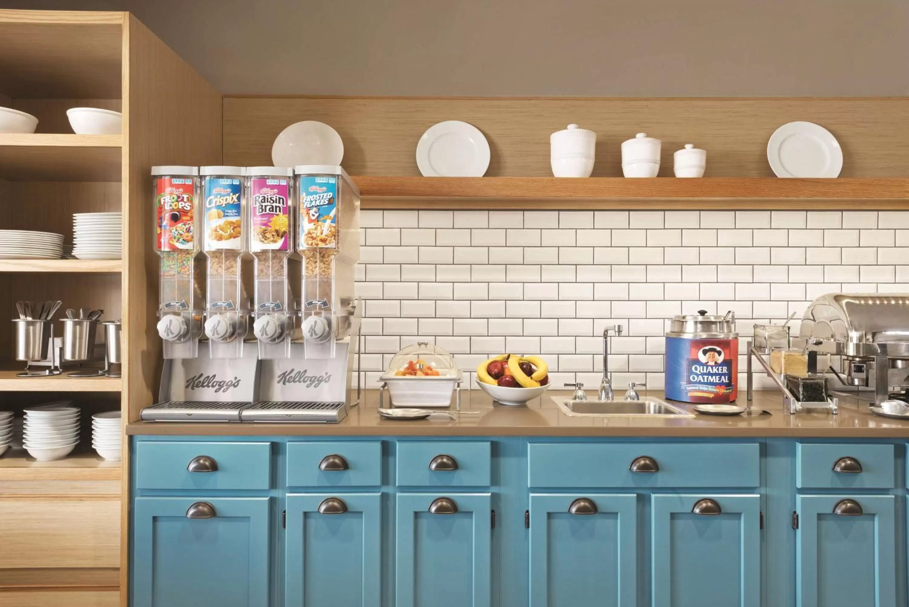 Property building in Country Inn & Suites by Radisson, Marinette, WI