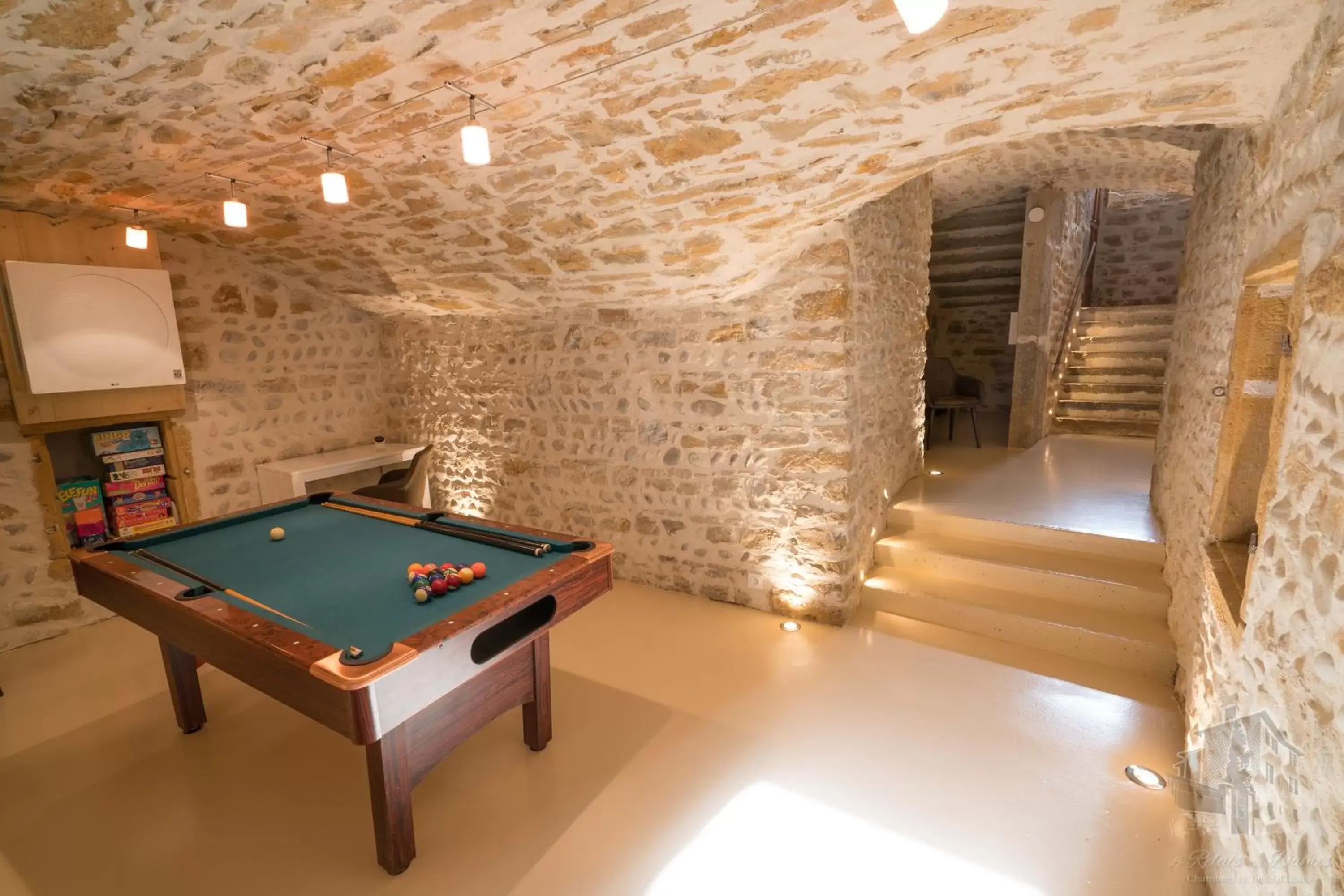 Billiard, Billiards in Le Relais Des Dames