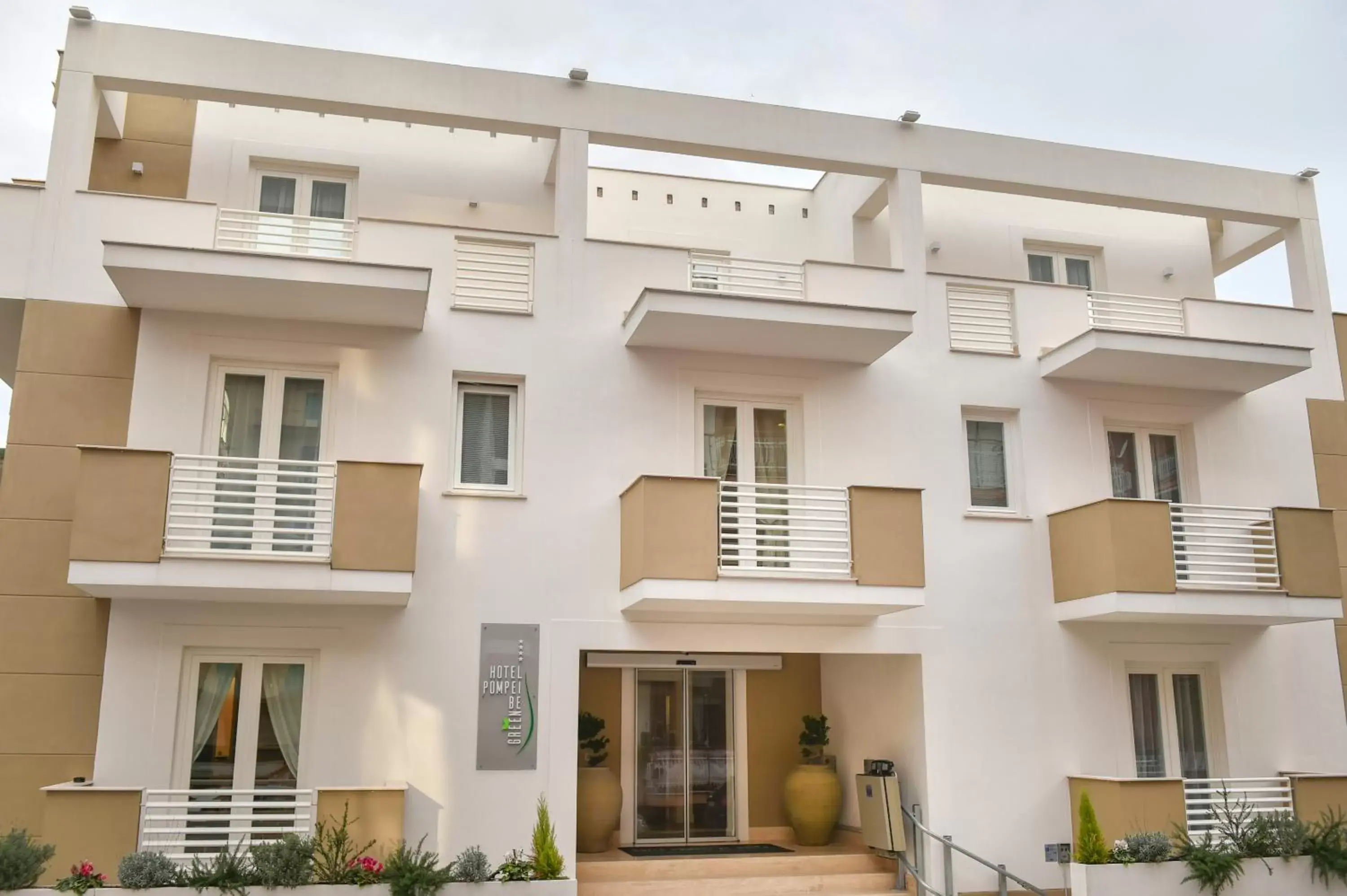 Facade/entrance, Property Building in Hotel Pompei Be Green