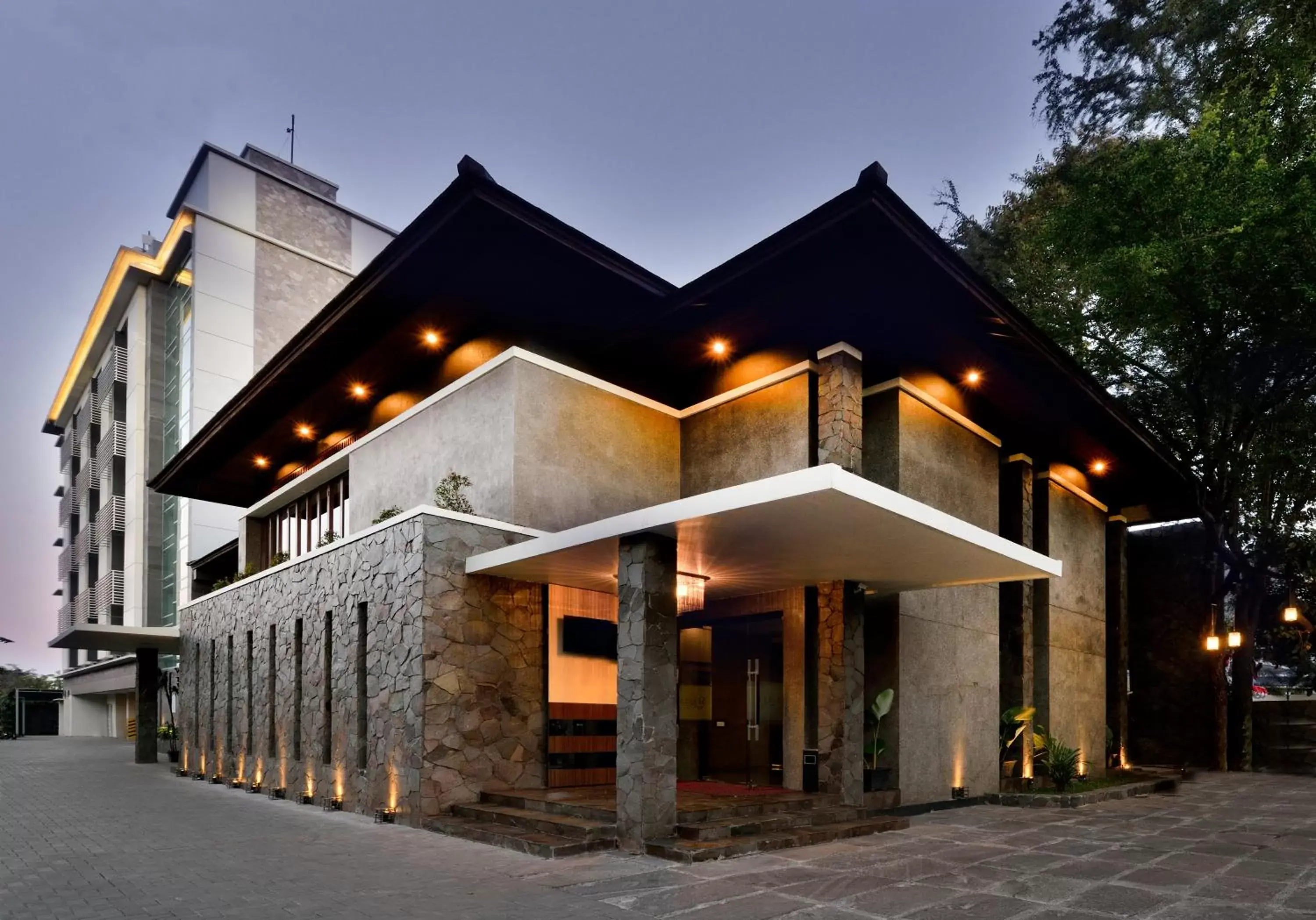 Facade/entrance, Property Building in Serela Merdeka by KAGUM Hotels