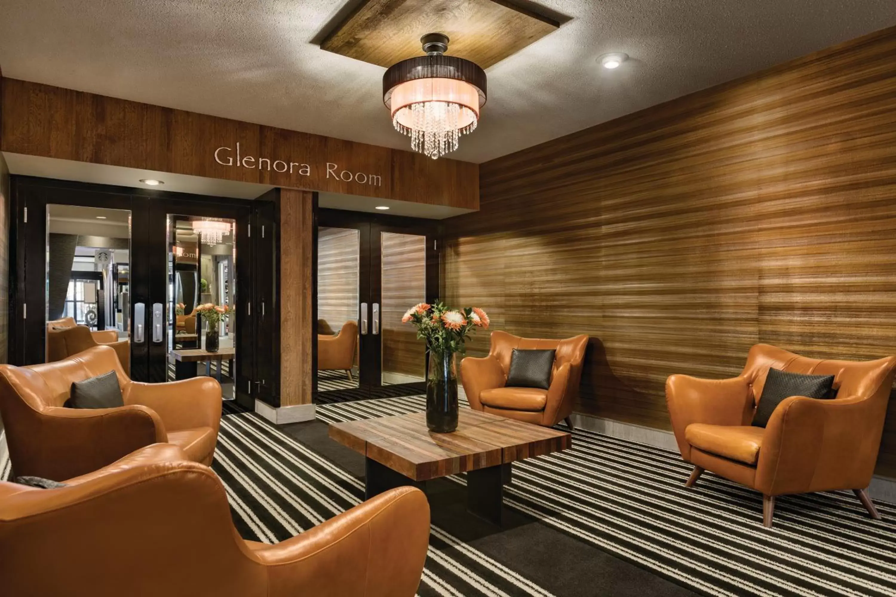 Banquet/Function facilities, Lobby/Reception in Coast Edmonton Plaza Hotel by APA