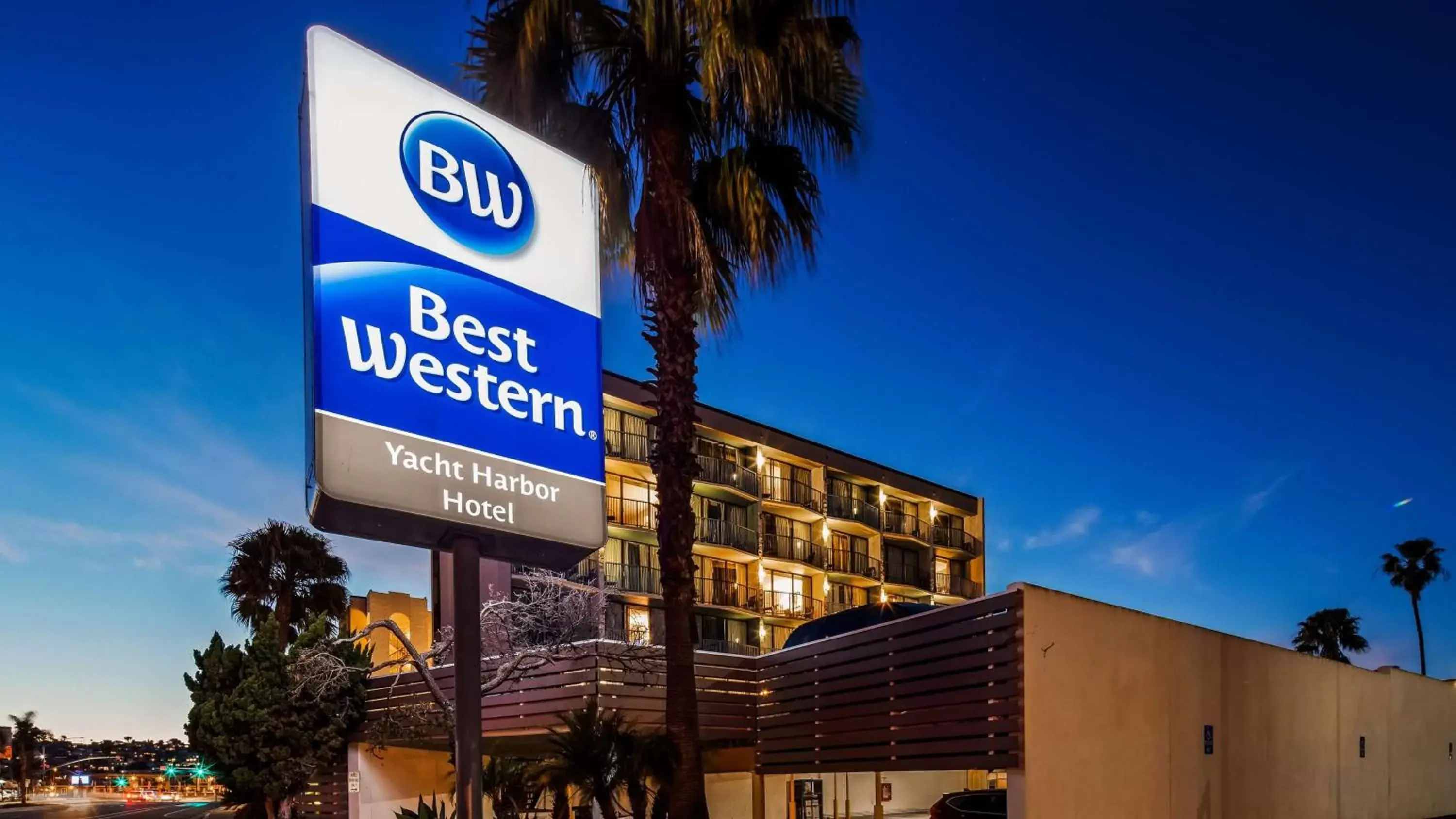 Property Building in Best Western Yacht Harbor Hotel