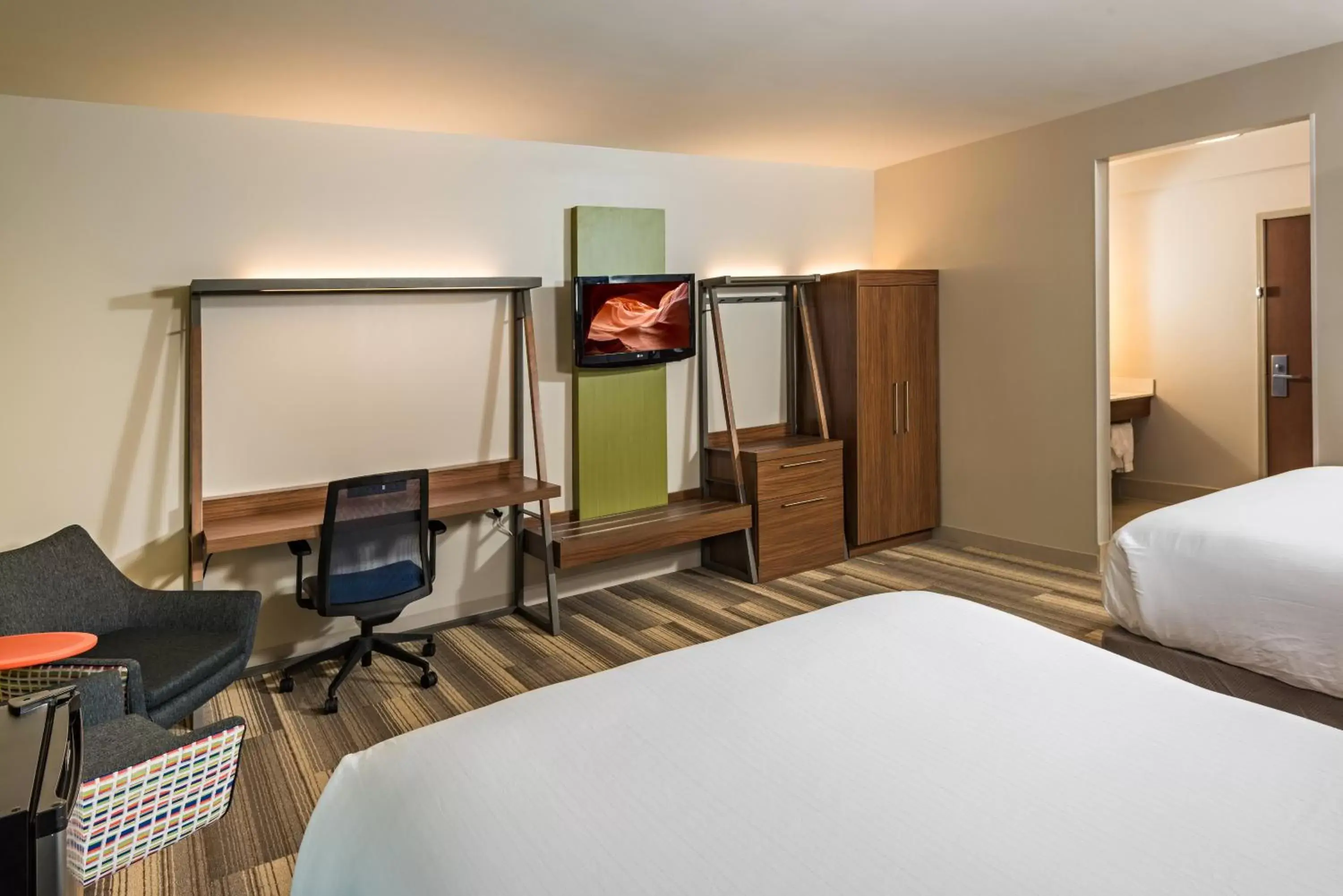 Queen Room - Disability Access in Holiday Inn Express Peoria North - Glendale by IHG Queen Room - Disability Access in Holiday Inn Express Peoria North - Glendale by IHG