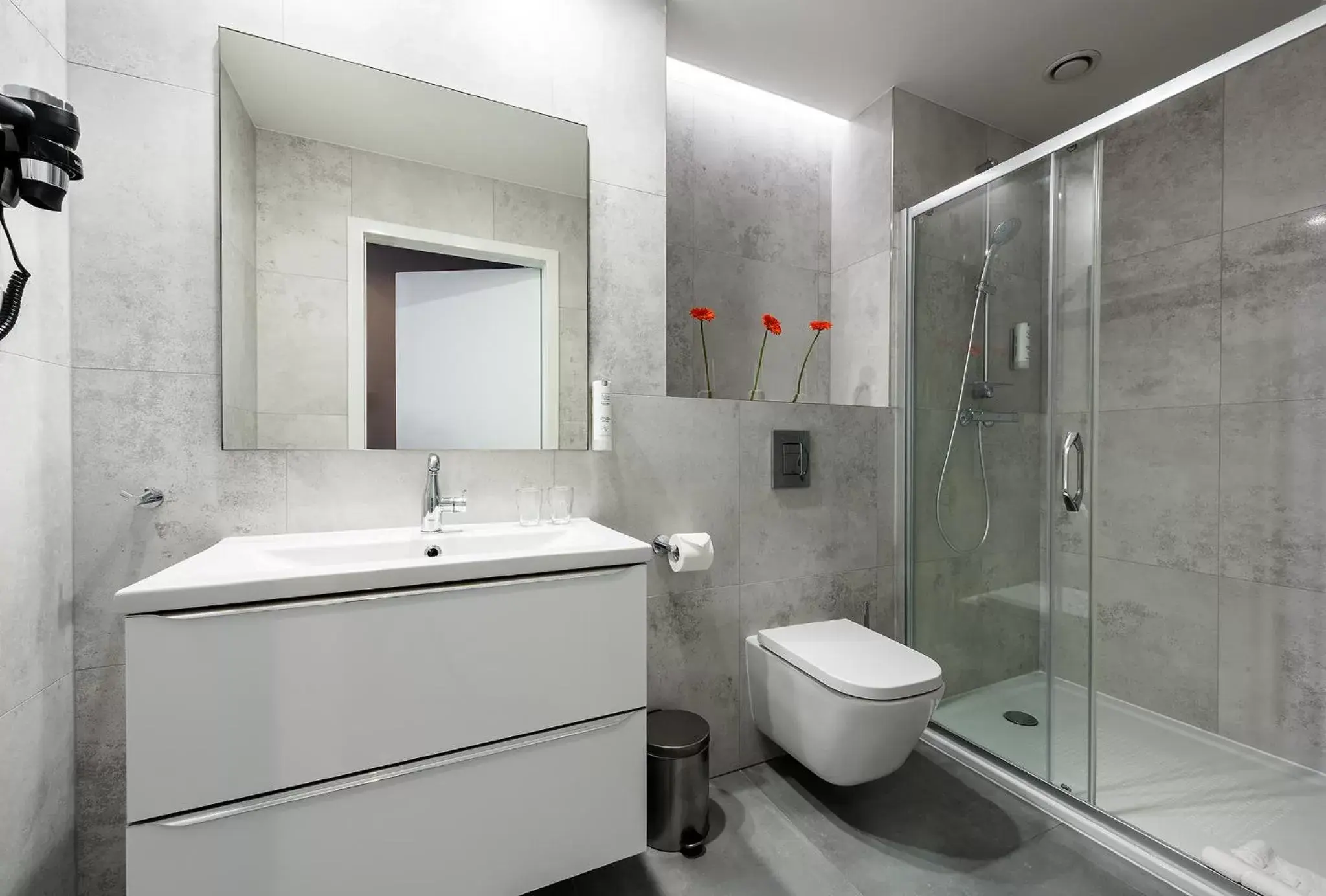 Shower, Bathroom in Korona Hotel Wroclaw Market Square