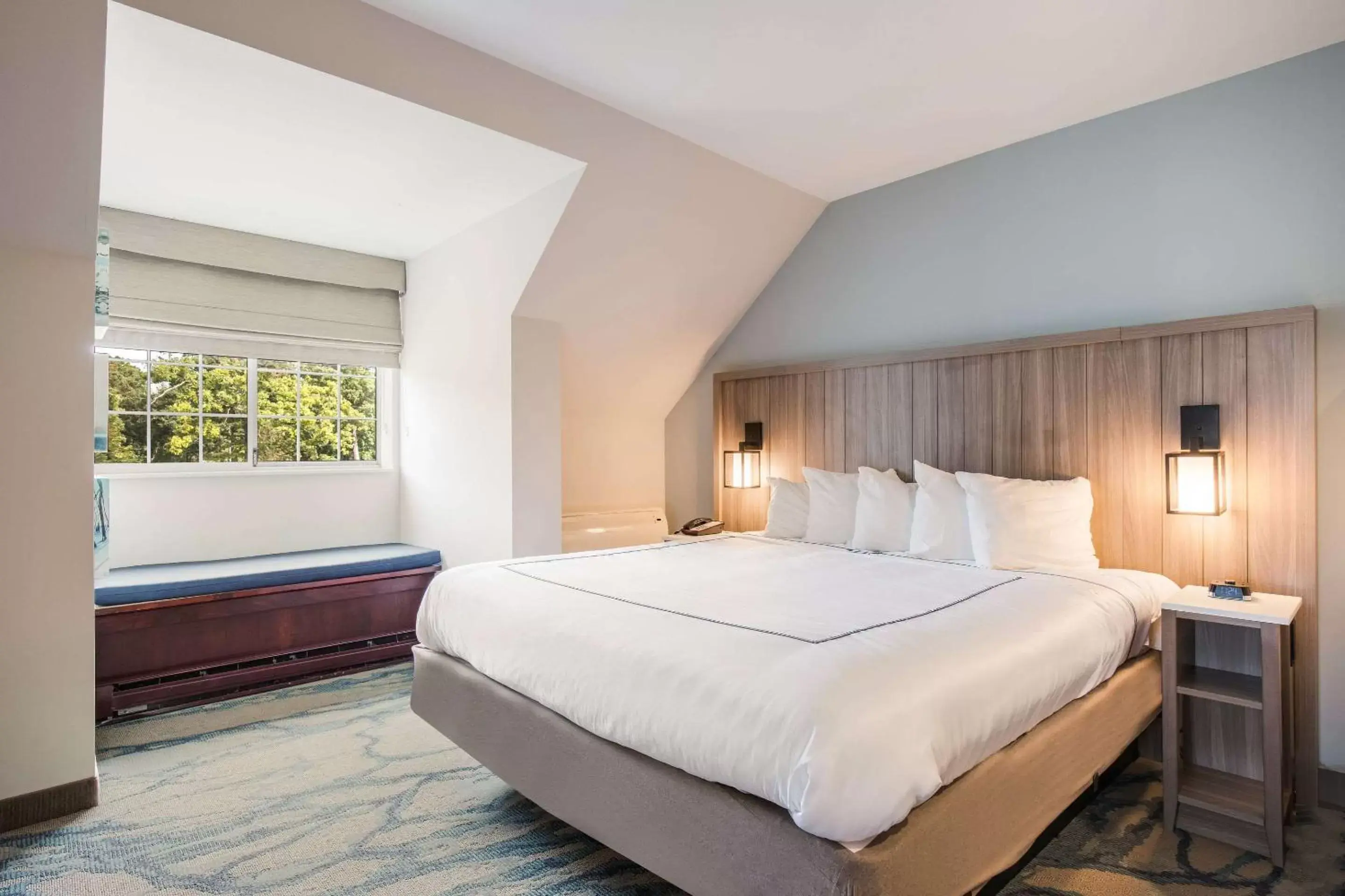 Photo of the whole room, Bed in Heidel House Hotel and Conference Center, Ascend Hotel Collection