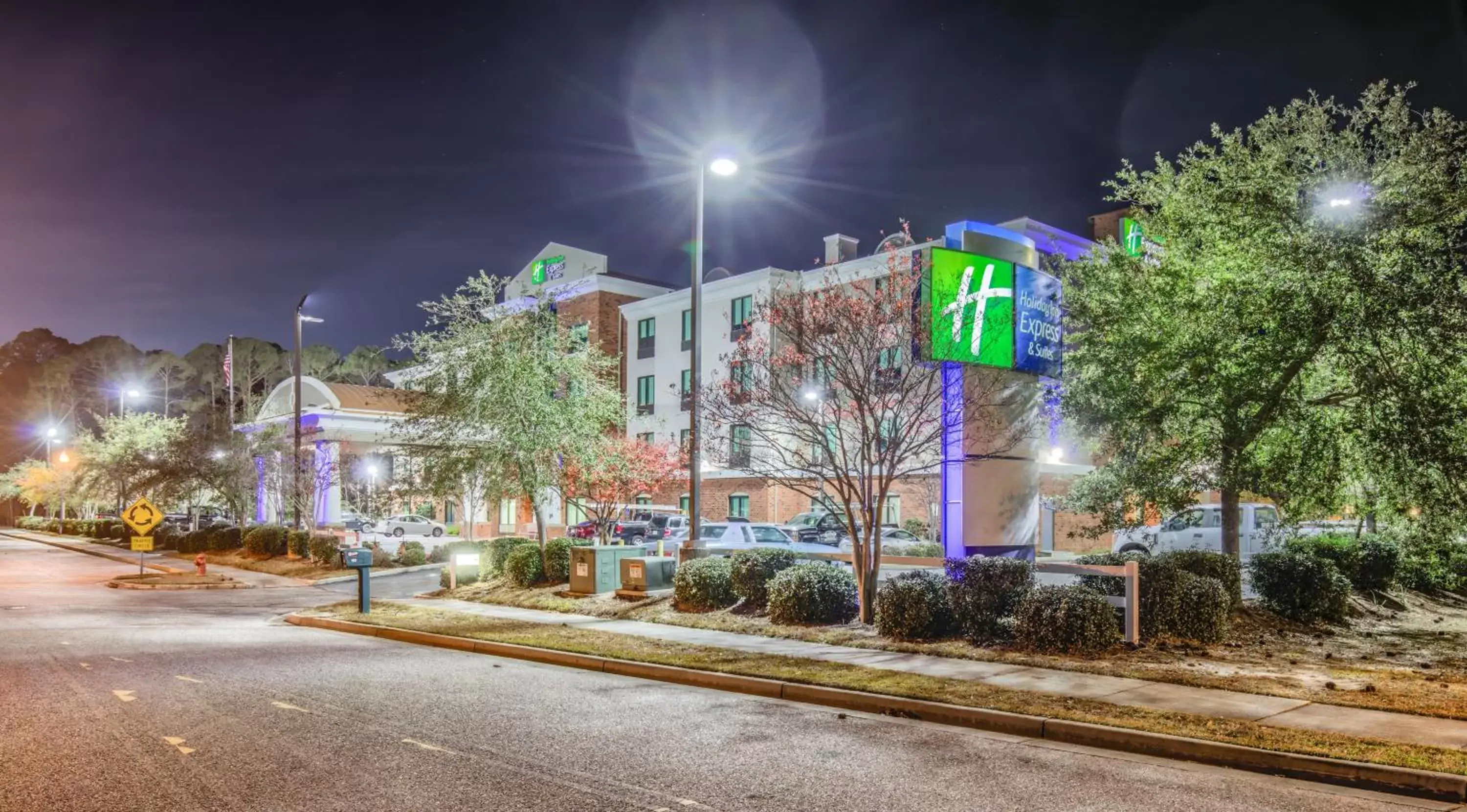 Property Building in Holiday Inn Express Hotel & Suites Gulf Shores, an IHG Hotel