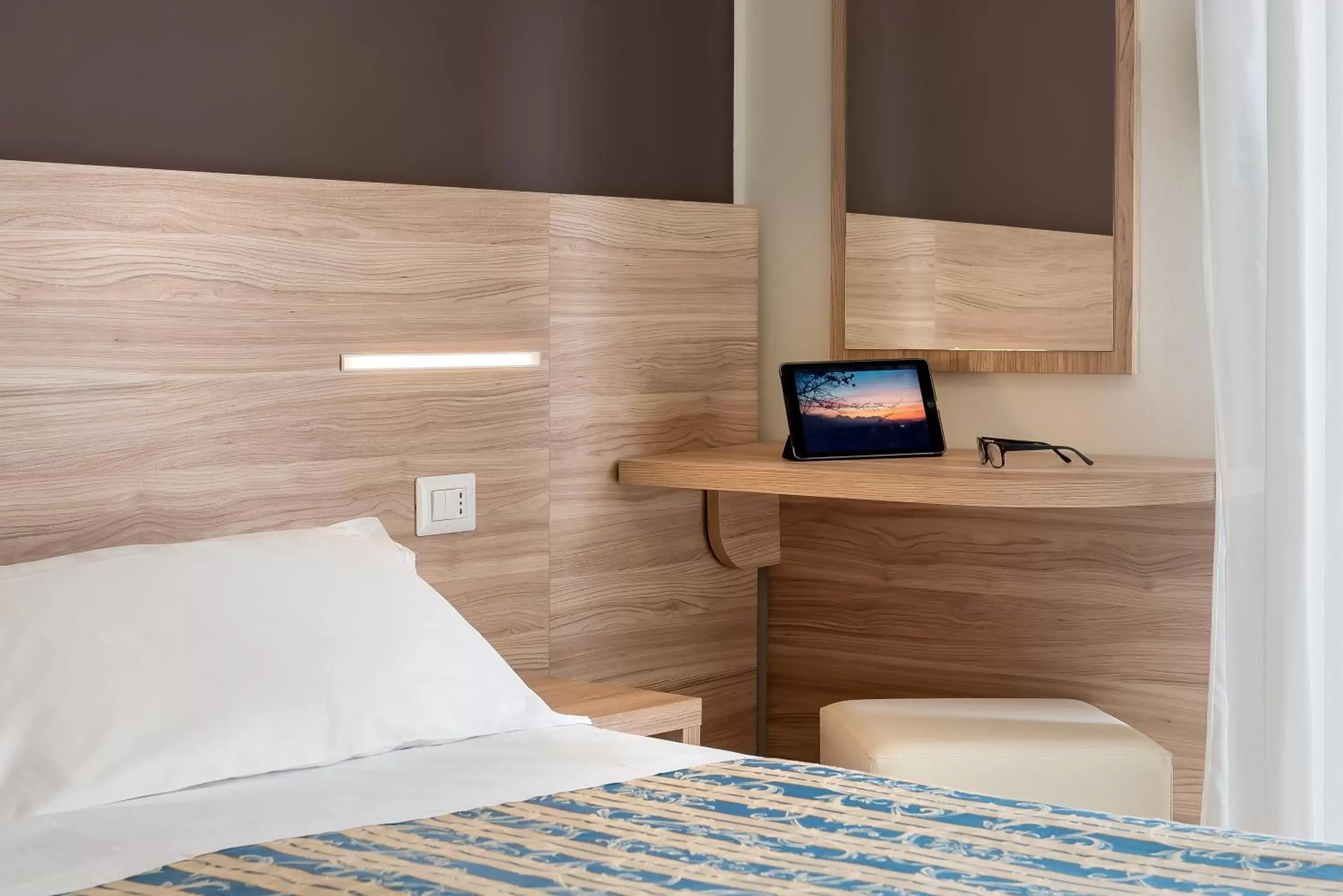 Bed, TV/Entertainment Center in Hotel Sole Mio