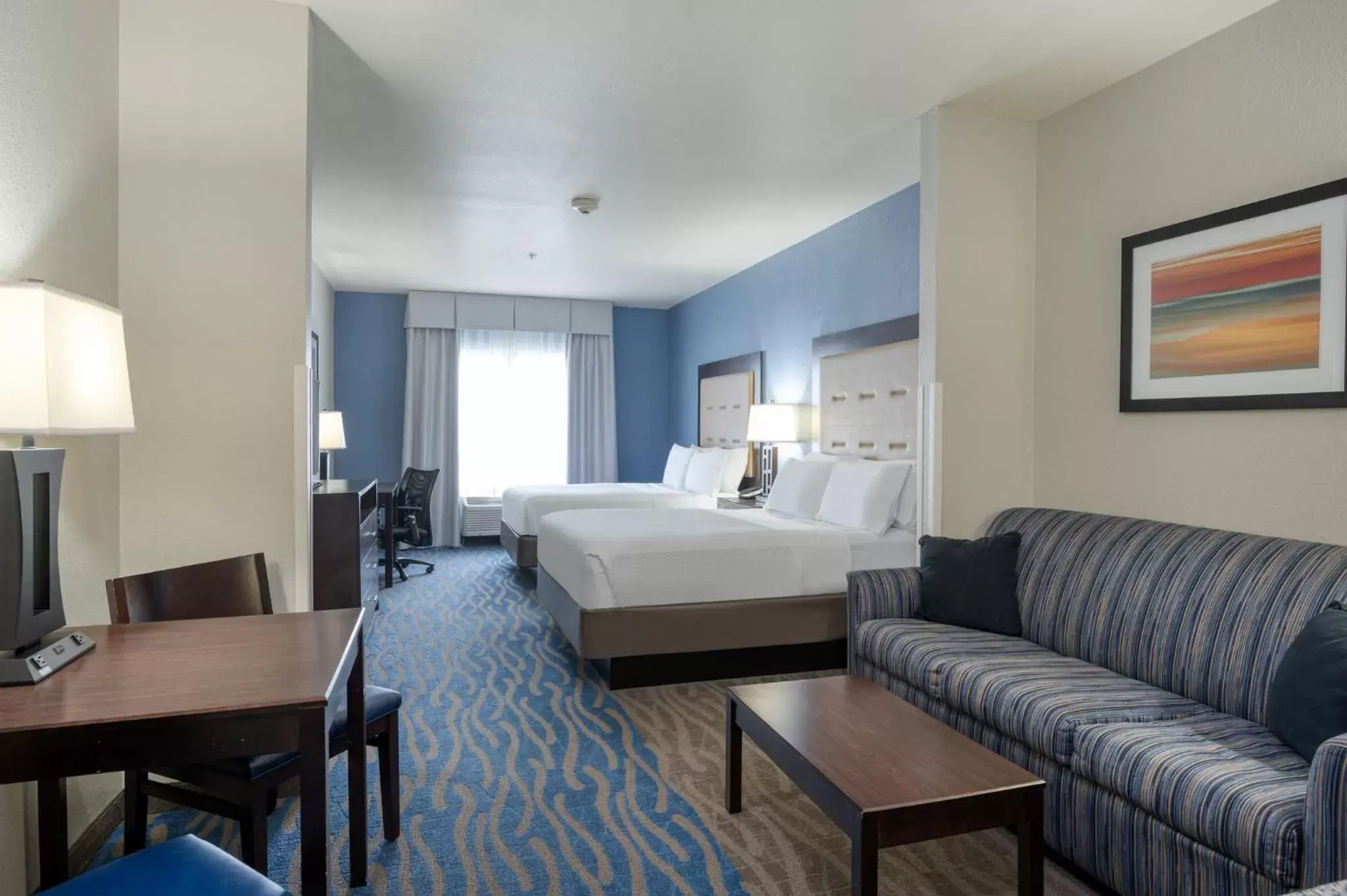 Queen Suite with Two Queen Beds in Holiday Inn Express and Suites Edwardsville by IHG Queen Suite with Two Queen Beds in Holiday Inn Express and Suites Edwardsville by IHG