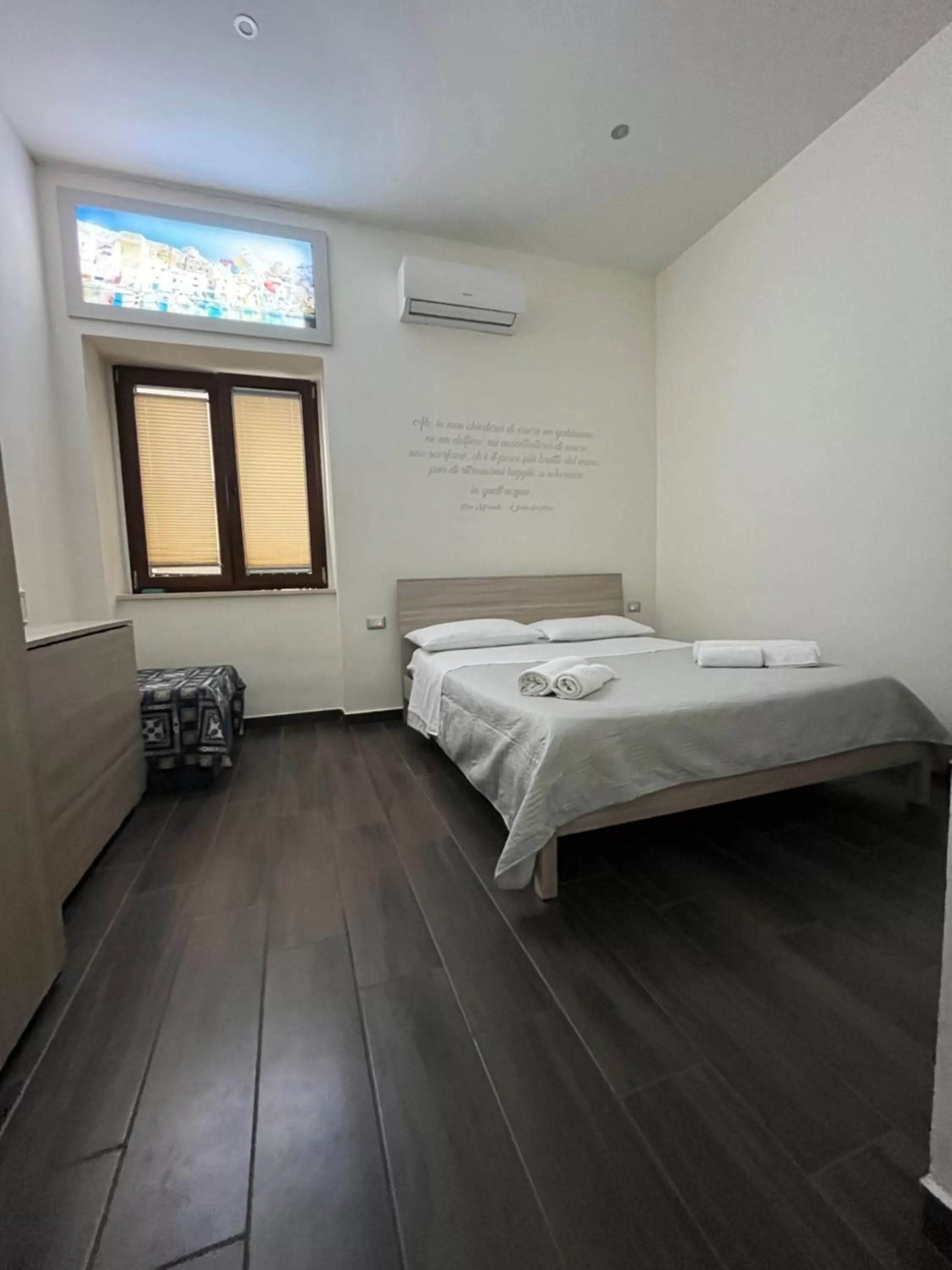 Bedroom, Bed in BeB PISADOG