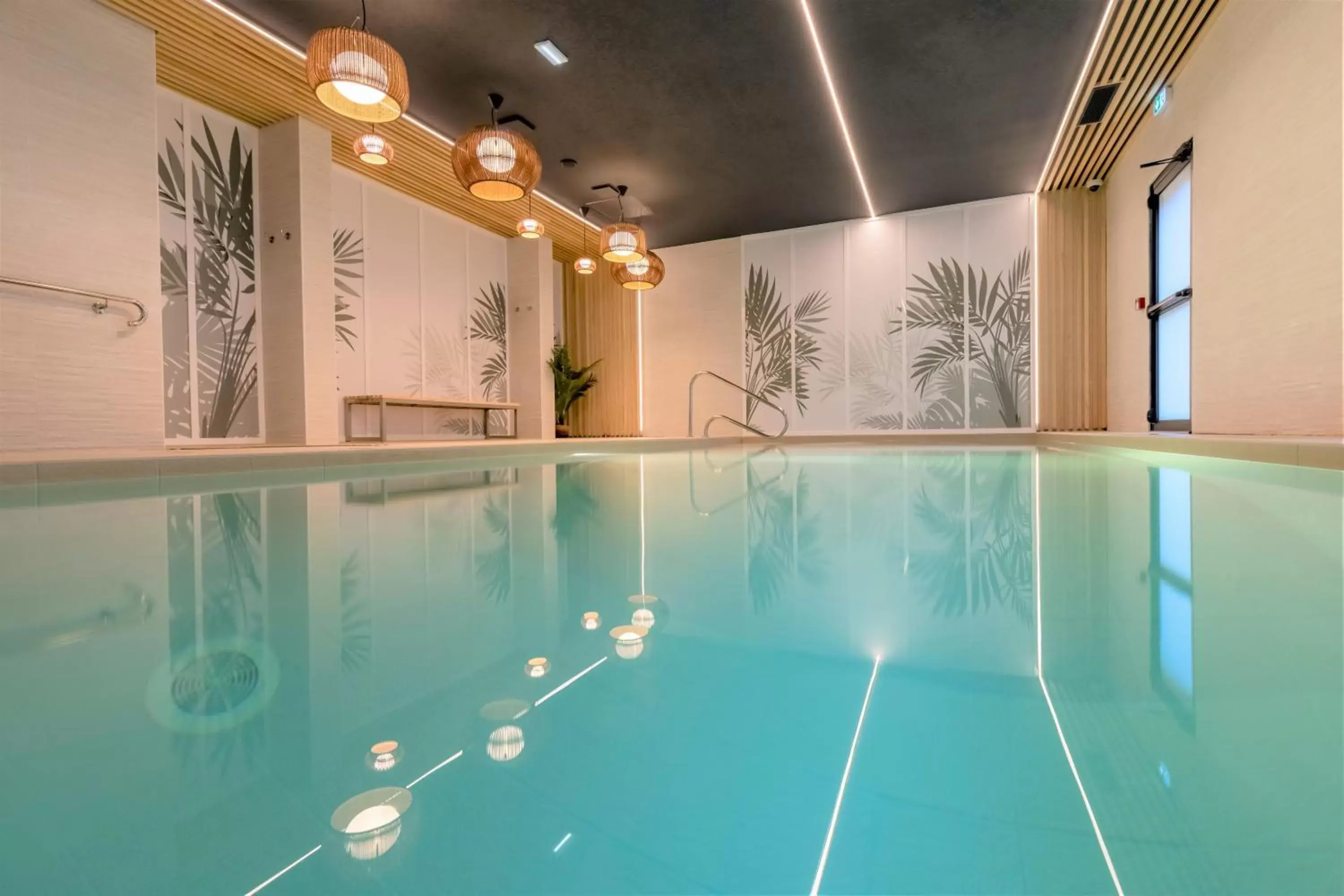 Swimming Pool in PADJA Hôtel & Spa Vannes