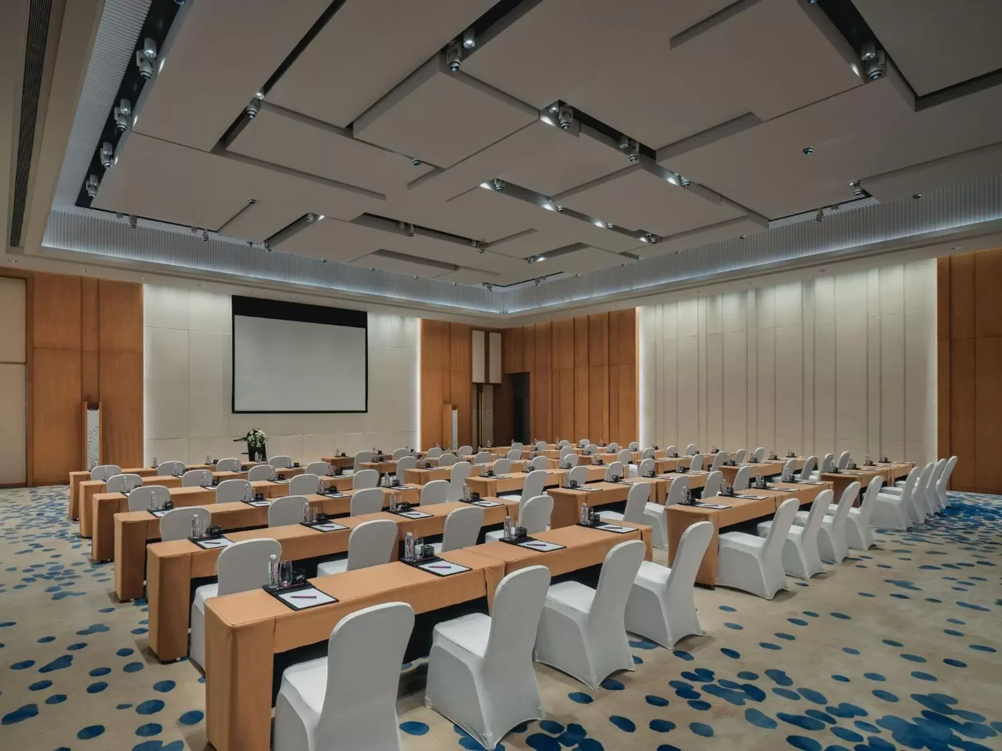 Meeting/conference room in Crowne Plaza Sanya Haitang Bay Resort, an IHG Hotel