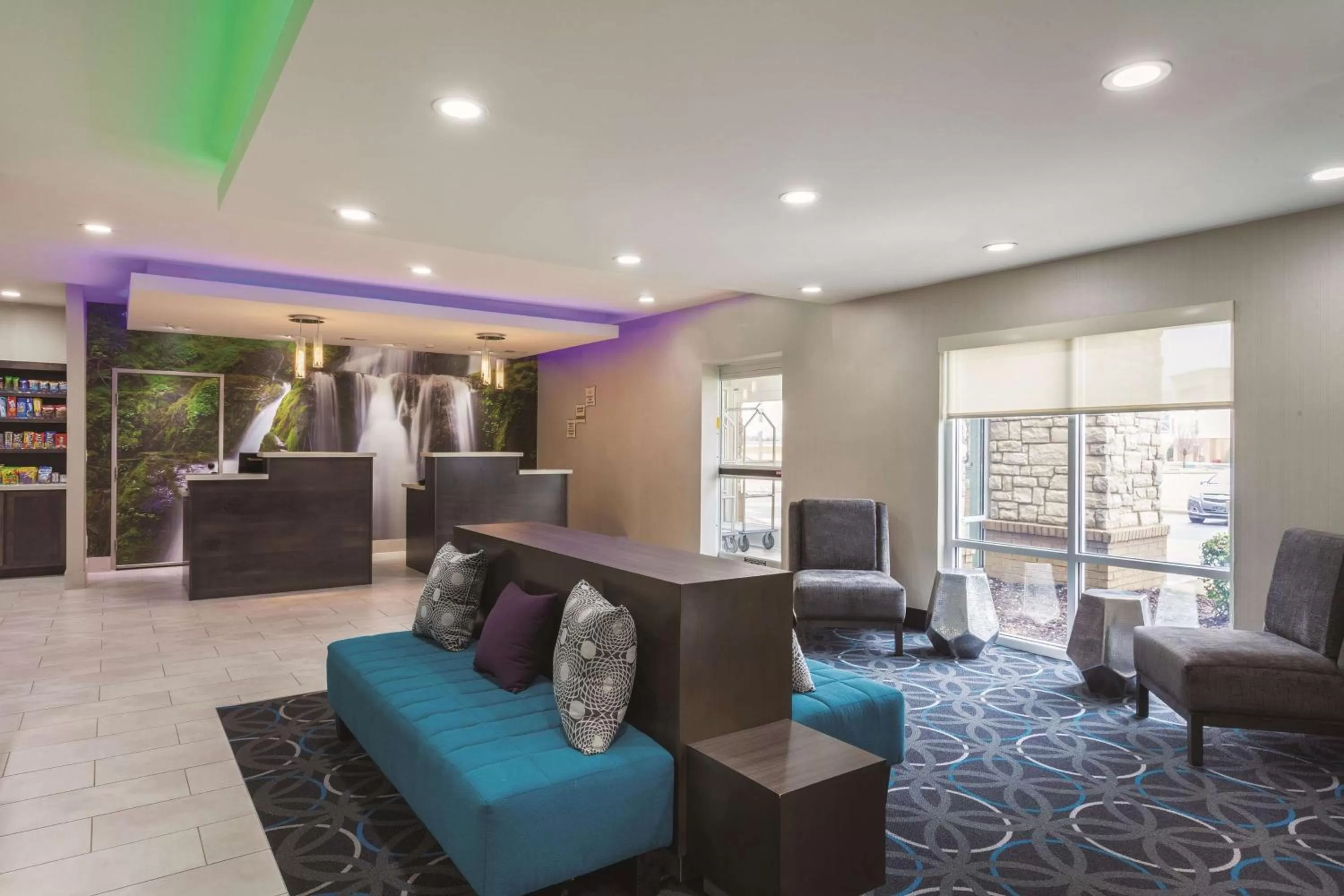 Lobby or reception in La Quinta by Wyndham Hopkinsville